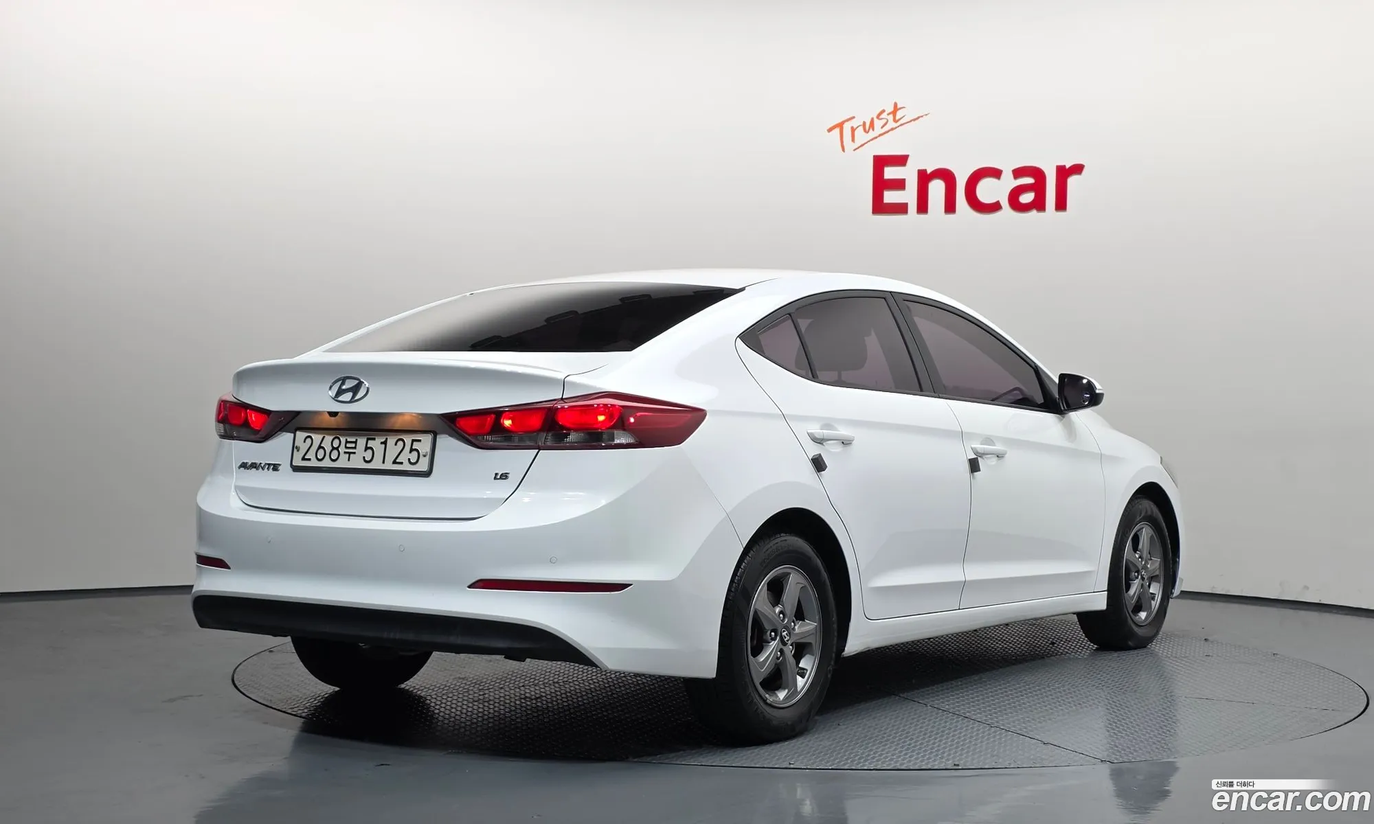 Hyundai Elantra AD 2017 — 6