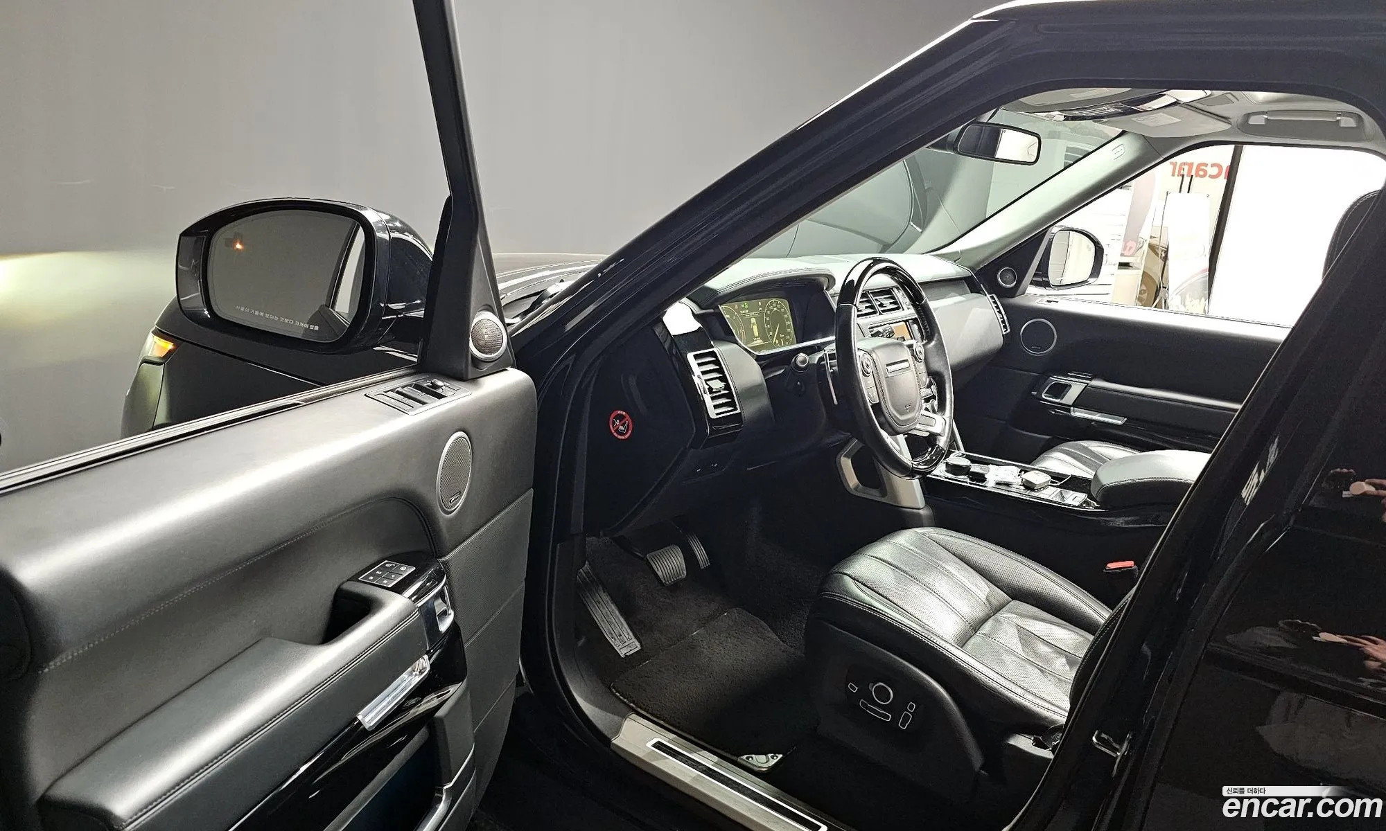 Land Rover Range Rover 2016 SALGA3JF2GA247341 — 18