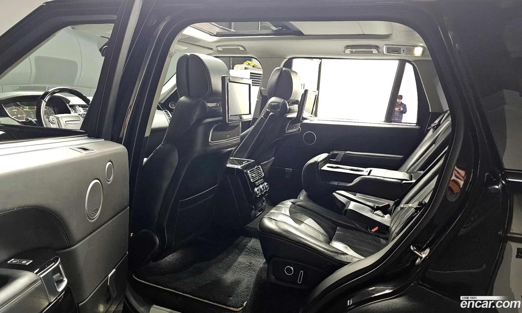 Land Rover Range Rover 2016 SALGA3JF2GA247341 — 6
