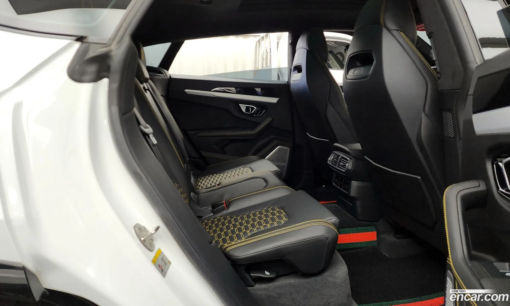 Lamborghini Urus 2020 ZPBEA1ZL0LLA09623 — 14