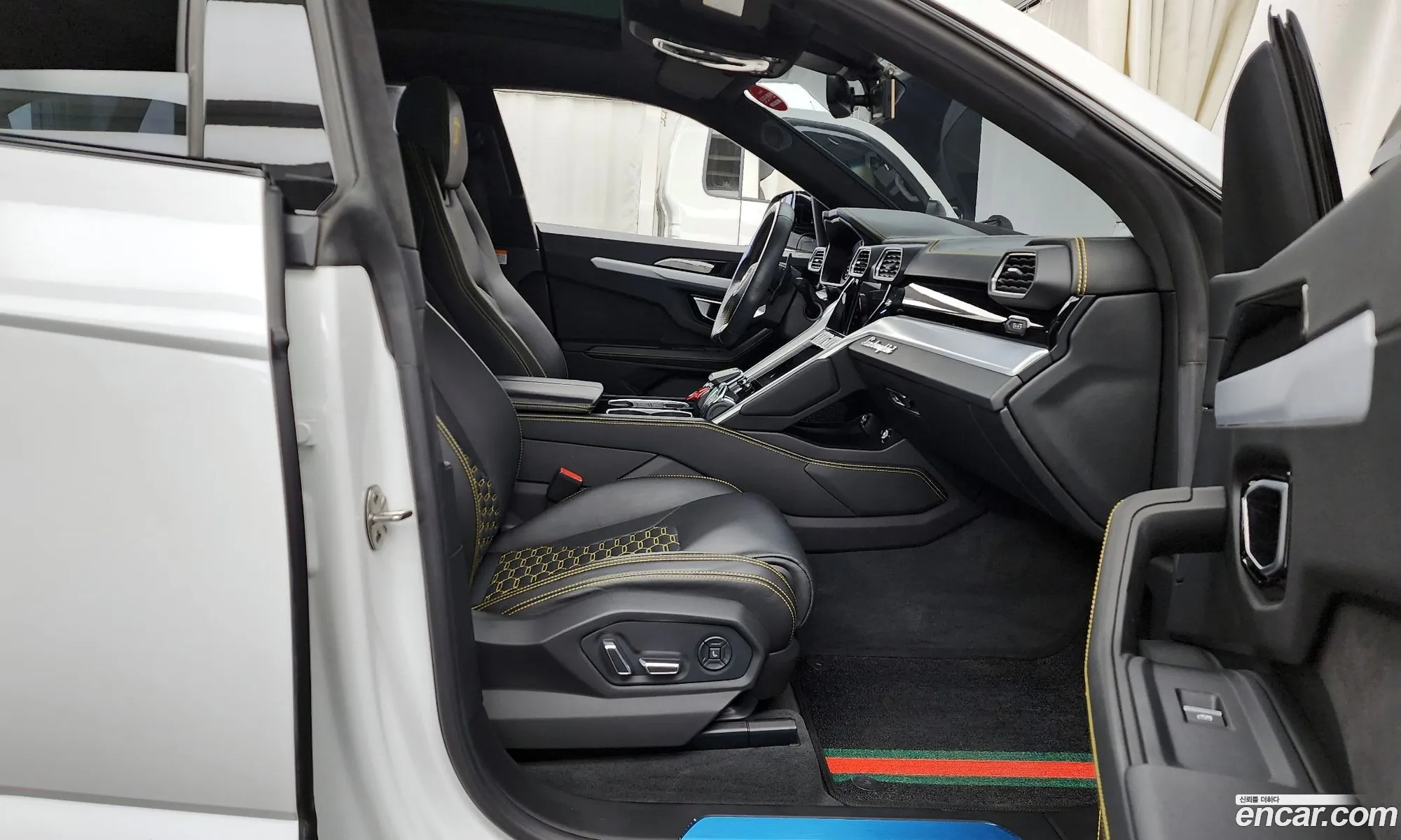 Lamborghini Urus 2020 ZPBEA1ZL0LLA09623 — 12