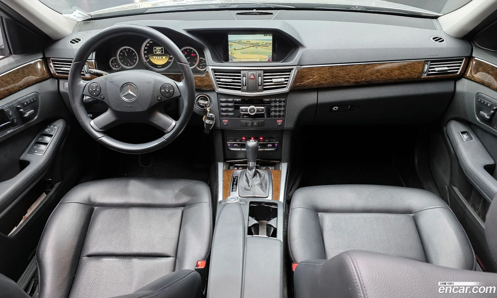Mercedes-Benz E-Class W212 2011 WDDHF4JB6BA502149 — 14