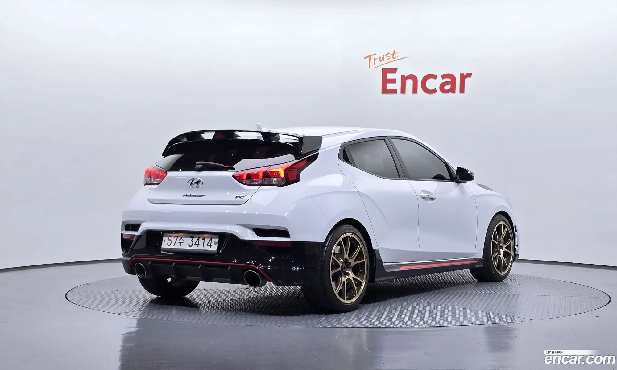 Hyundai Veloster 2019 — 19