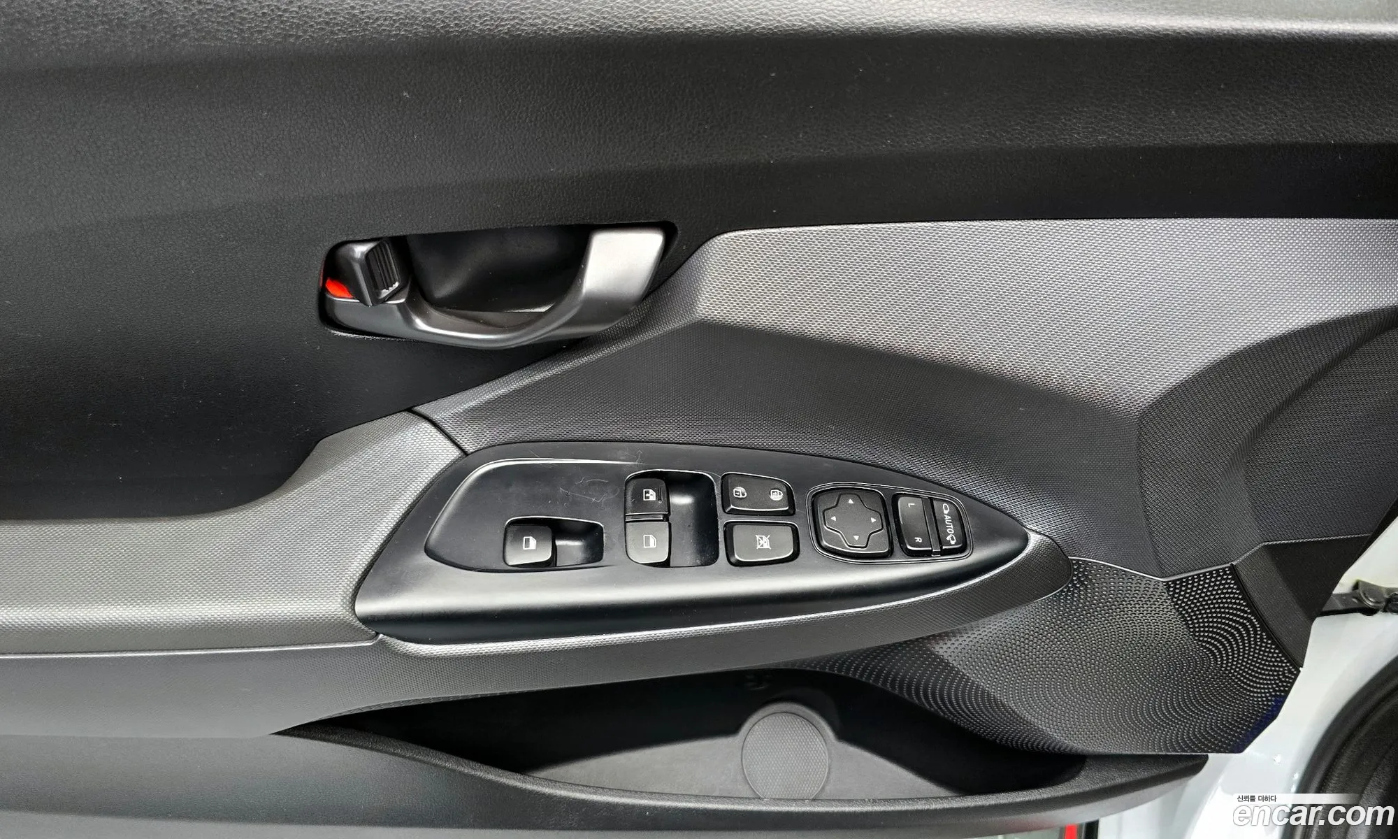 Hyundai Veloster 2019 — 20