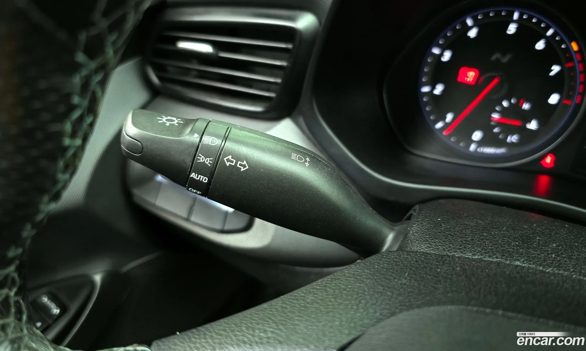 Hyundai Veloster 2019 — 13