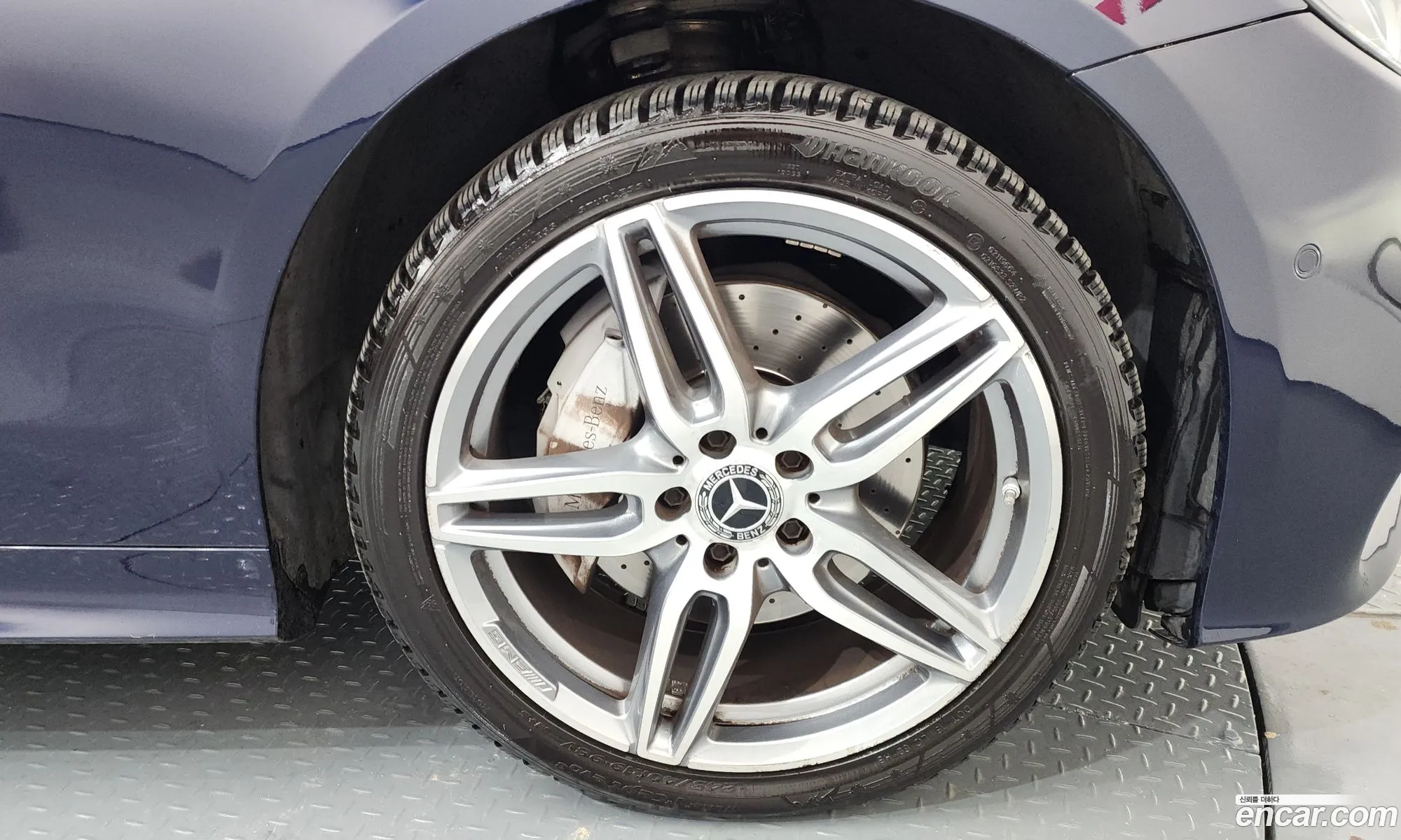 Mercedes-Benz E-Class W213 2018 WDD1J1EB8JF049257 — 12