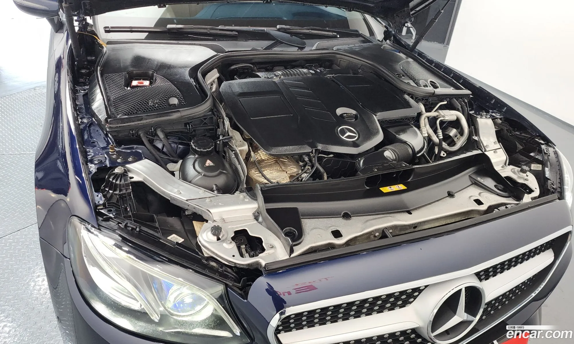 Mercedes-Benz E-Class W213 2018 WDD1J1EB8JF049257 — 6
