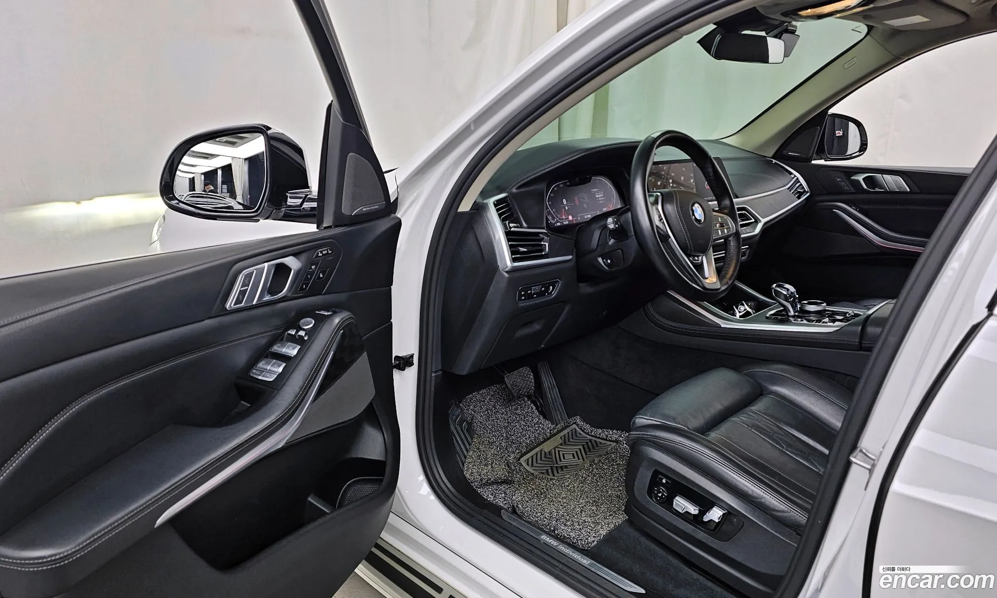BMW X7 2021 — 7
