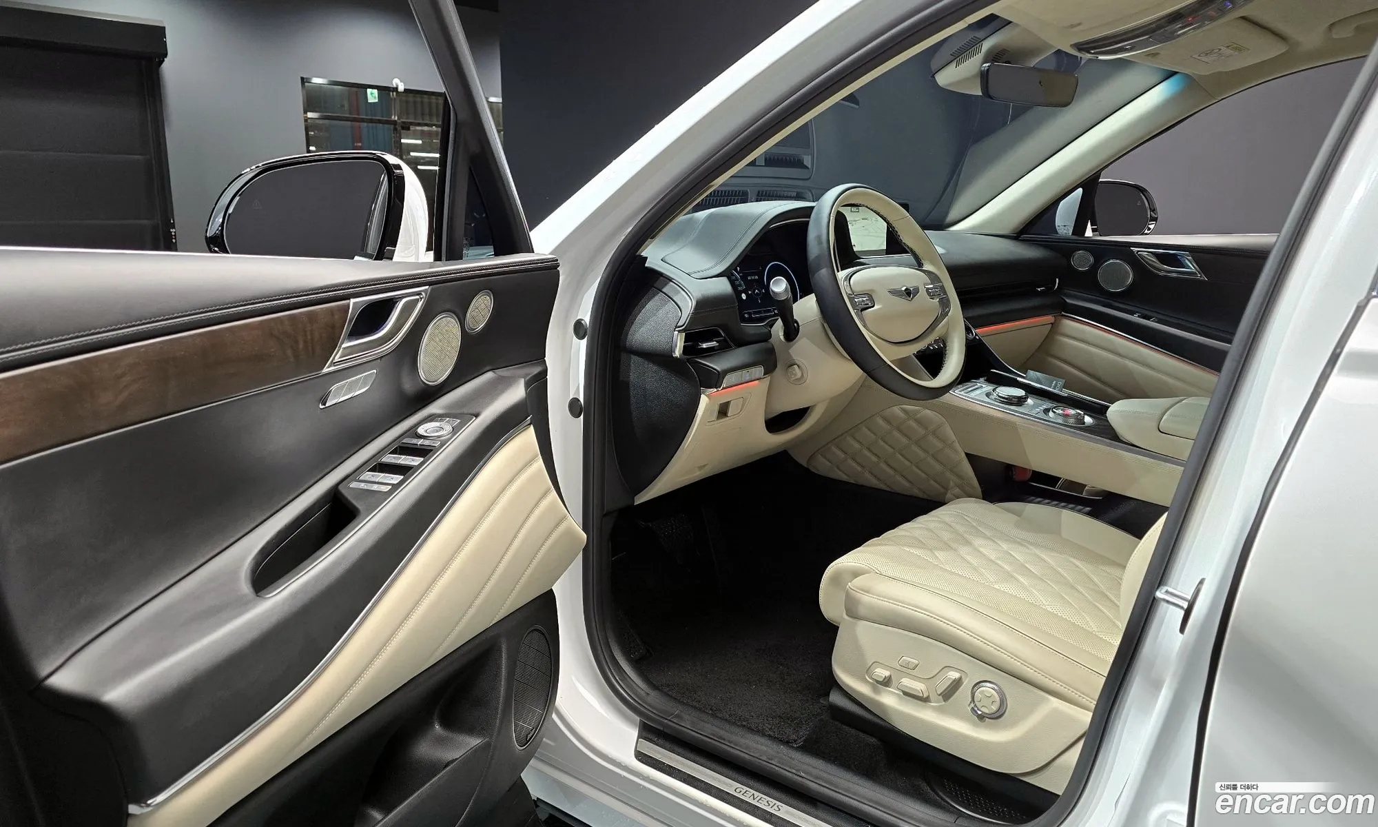 Genesis GV80 2023 — 17