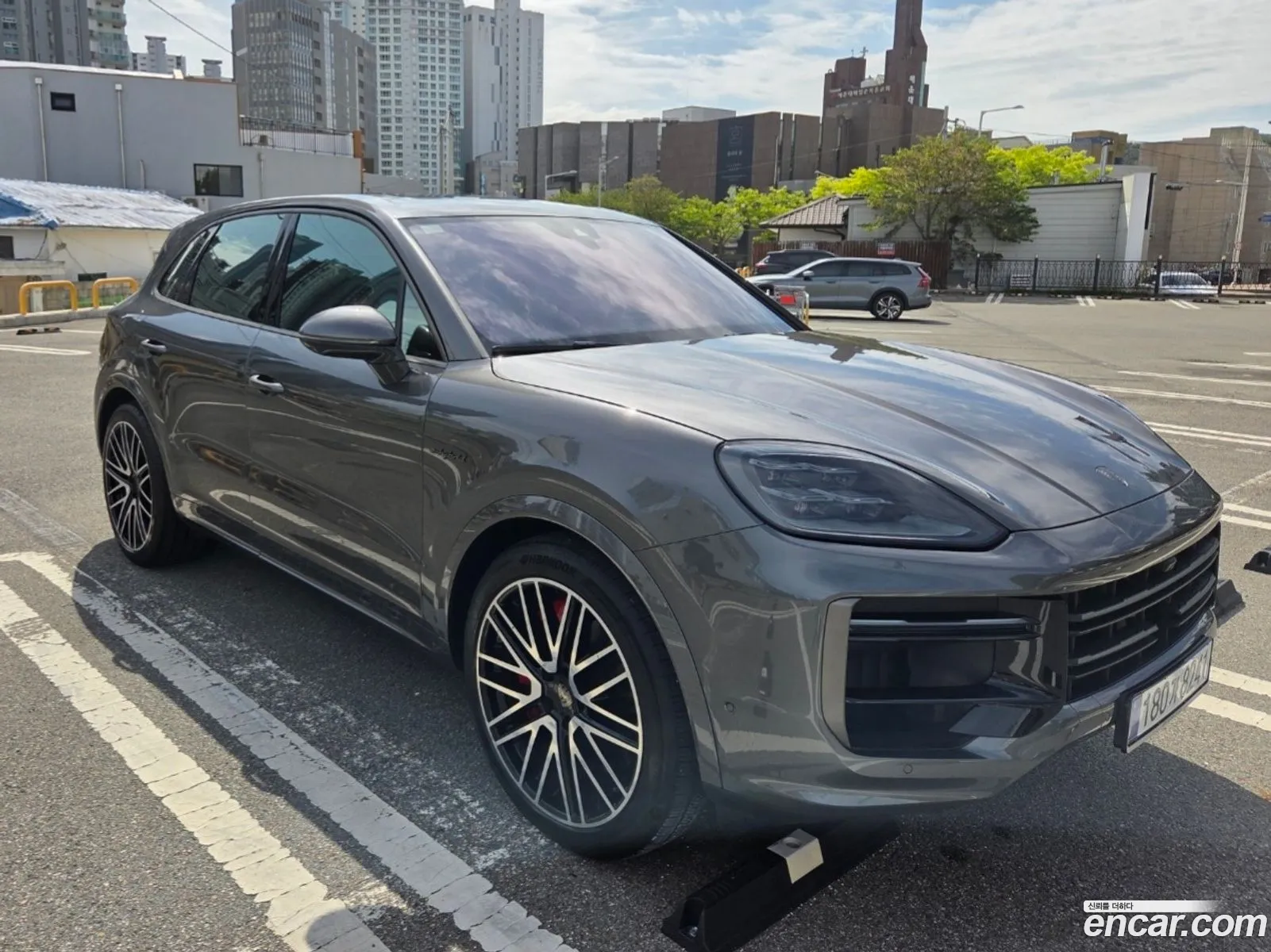 Porsche Cayenne 2025 — 5