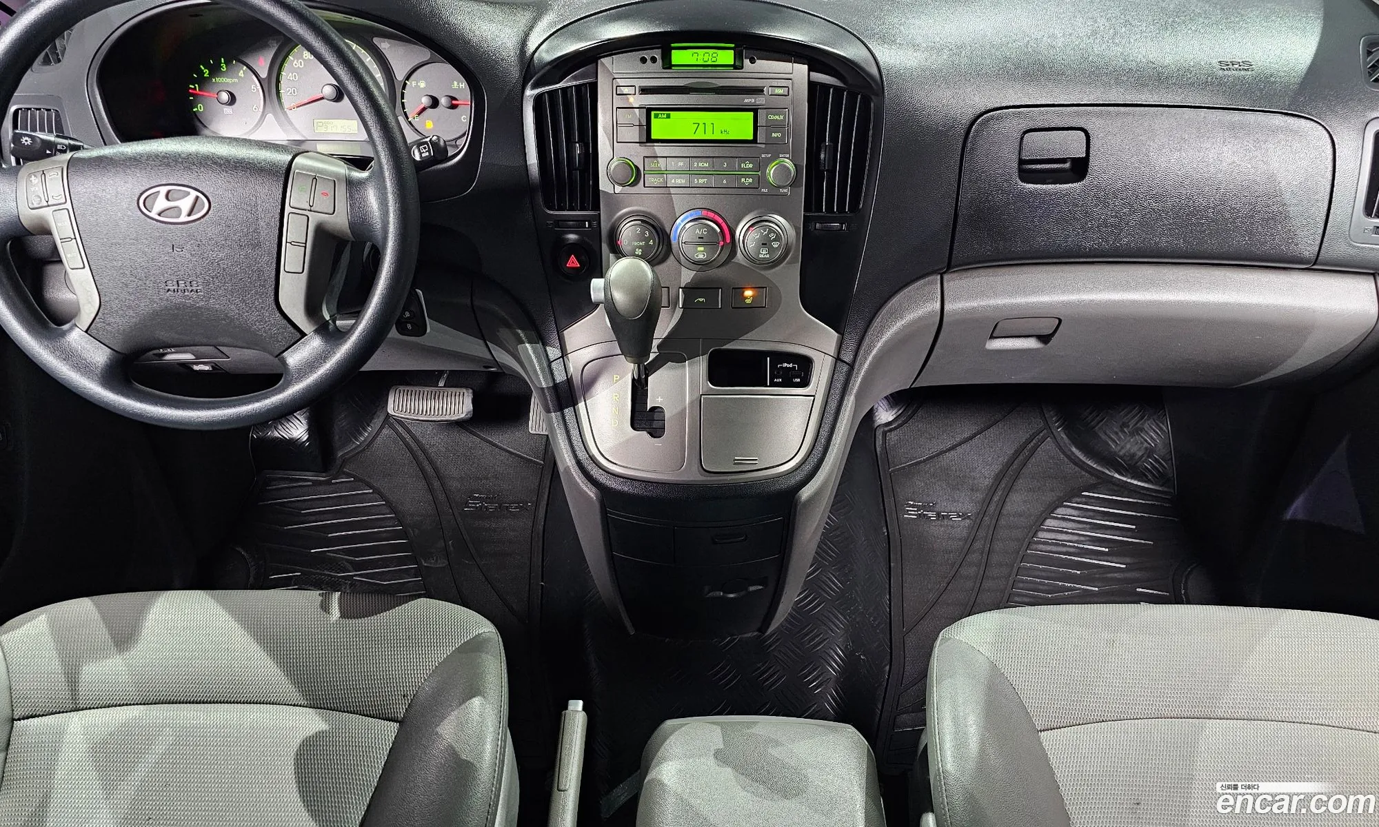Hyundai Grand Starex 2012 — 18