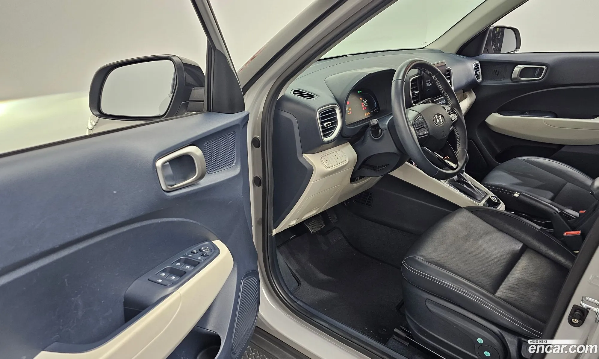 Hyundai Venue 2024 — 16