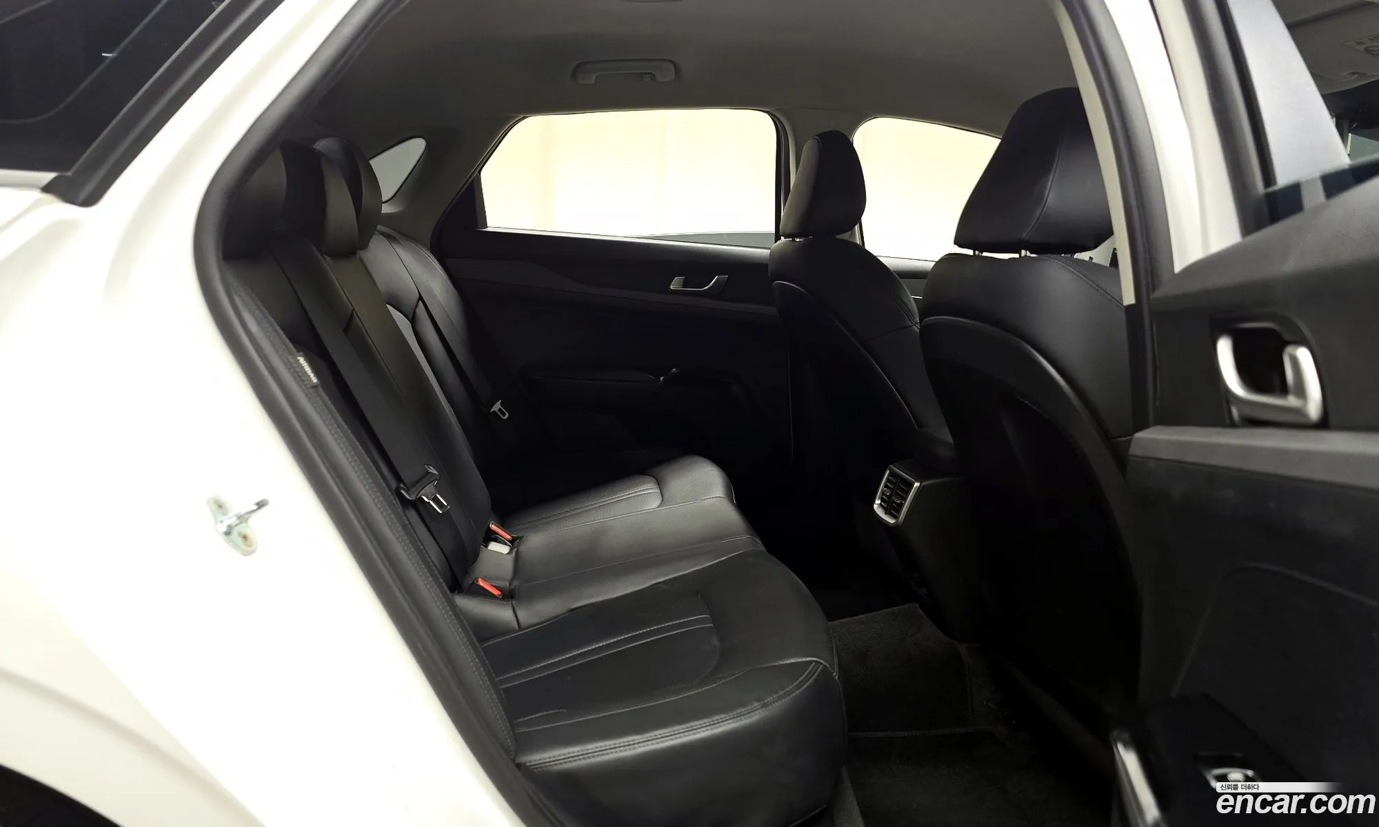 Kia K5 2021 — 8