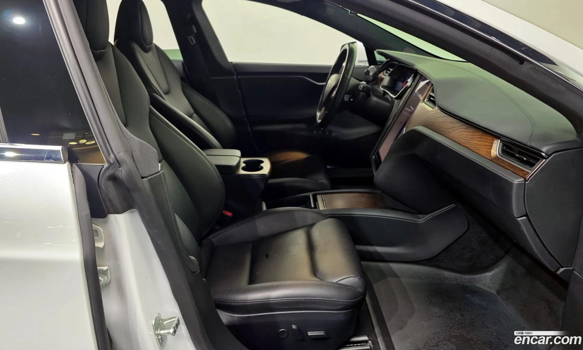 Tesla Model S 2020 5YJSA1E24LF367656 — 17