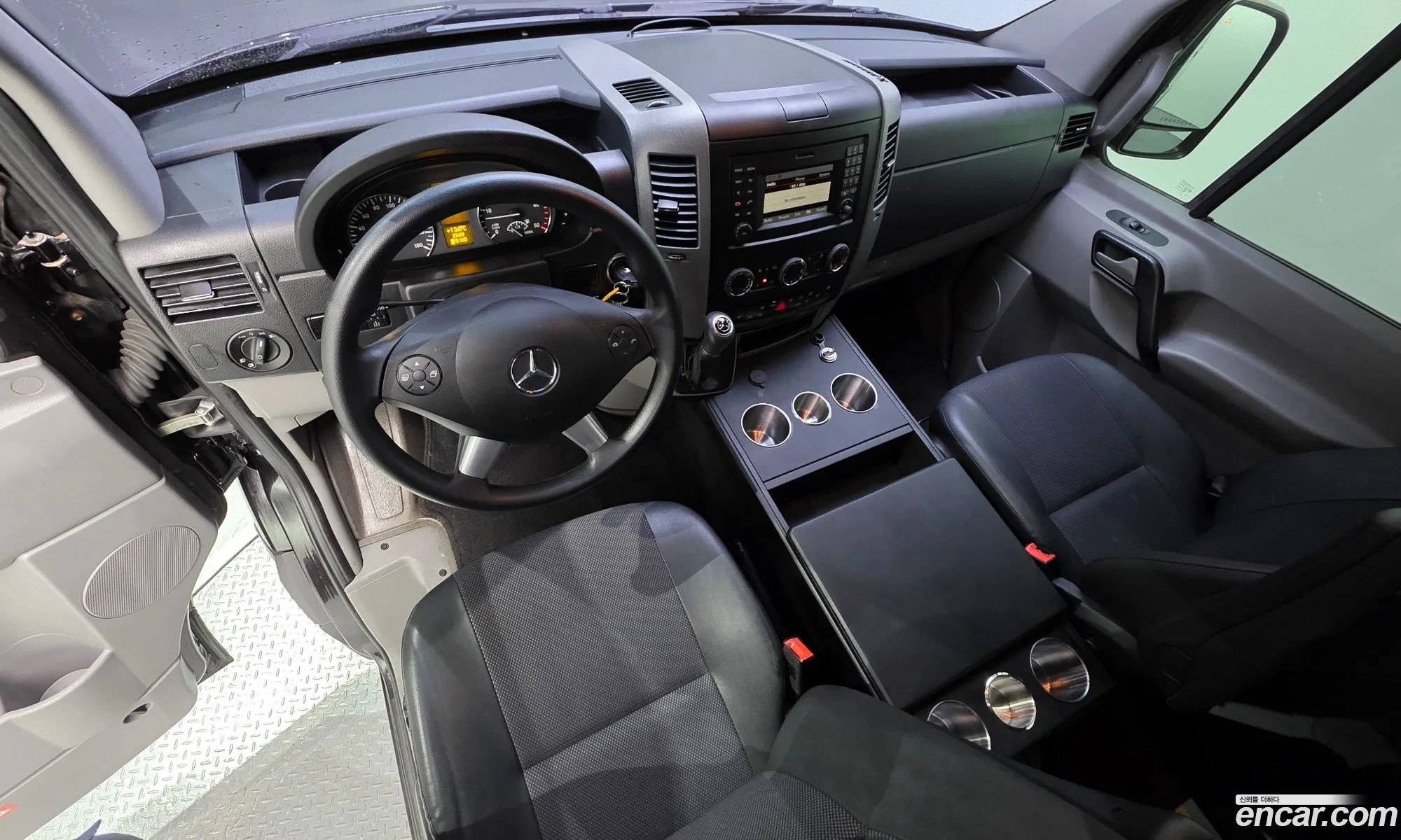 Mercedes-Benz Sprinter 2017 WDB906733HP306141 — 14
