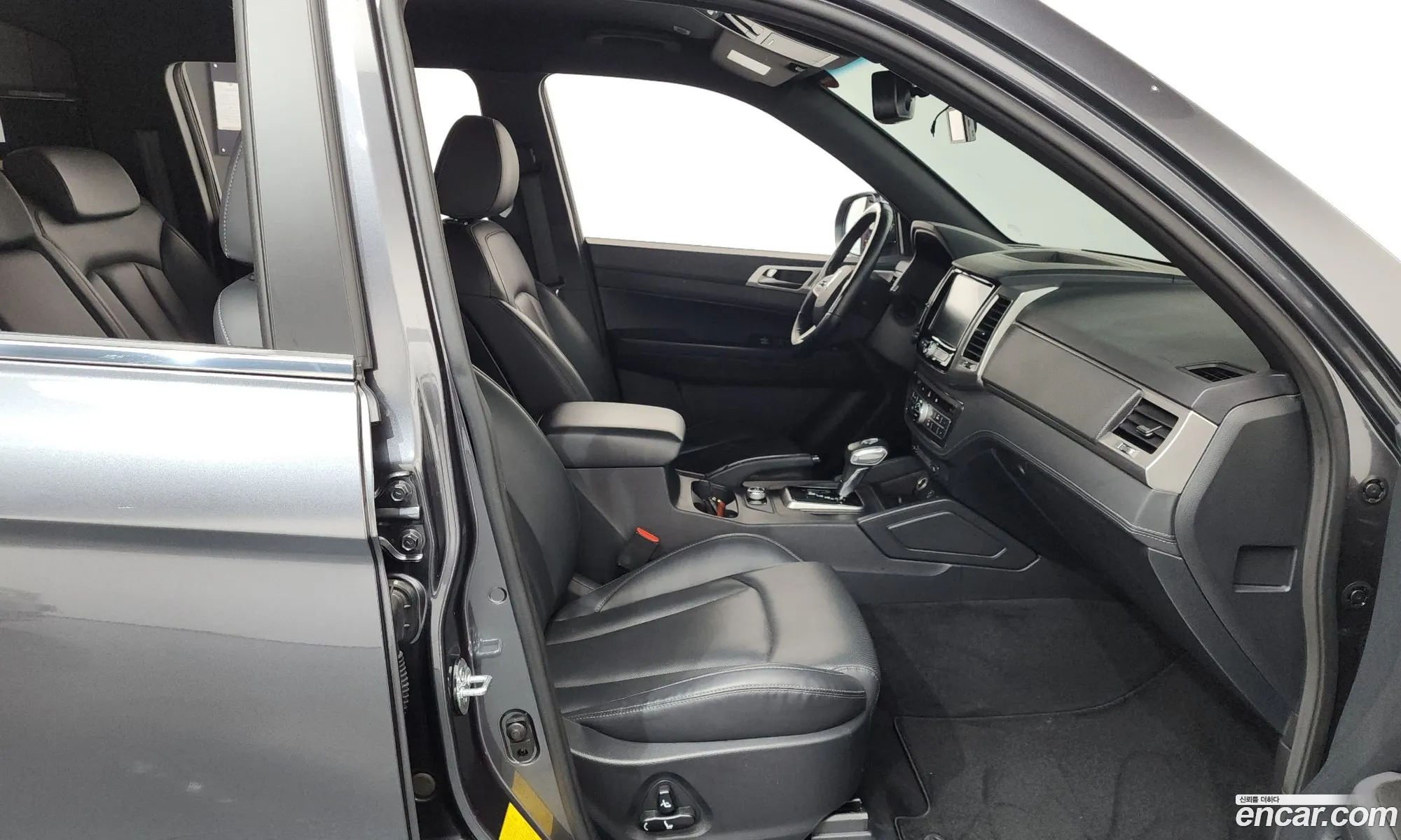 KG Mobility (SsangYong) Rexton Sports Khan 2019 — 9