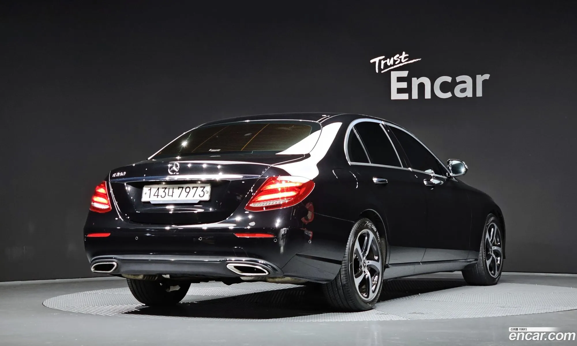 Mercedes-Benz E-Class W213 2019 WDDZF4FB2LA742250 — 19