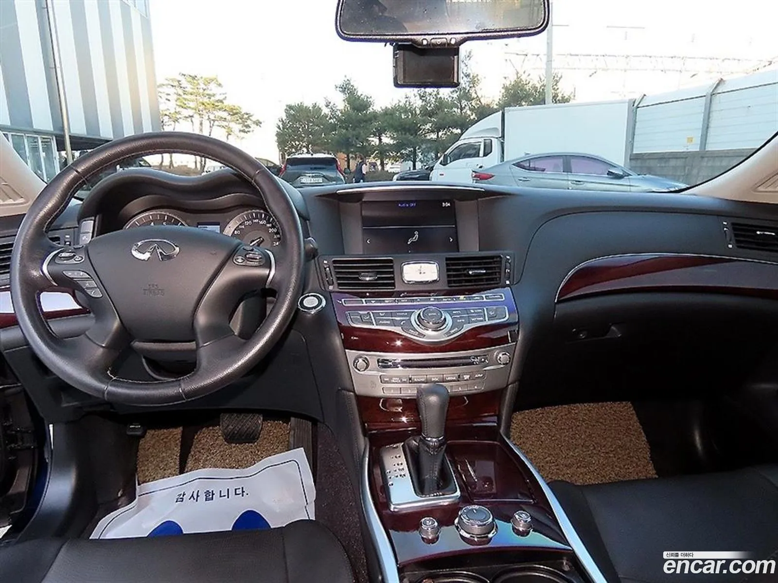 Infiniti Q70 2019 — 8