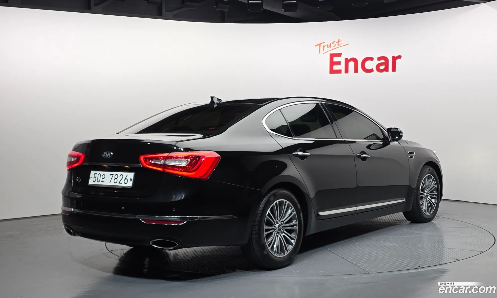 Kia K7 2015 — 17