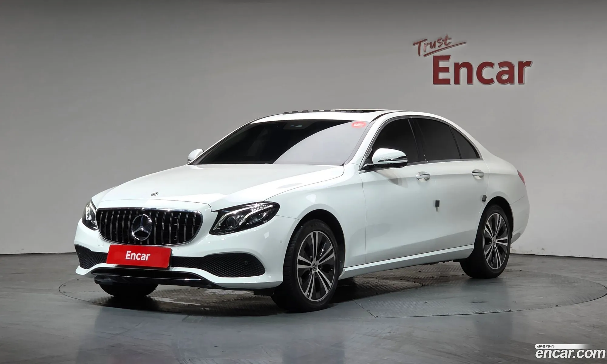Mercedes-Benz E-Class W213 2020 W1KZF0EB4LA839363 — 13