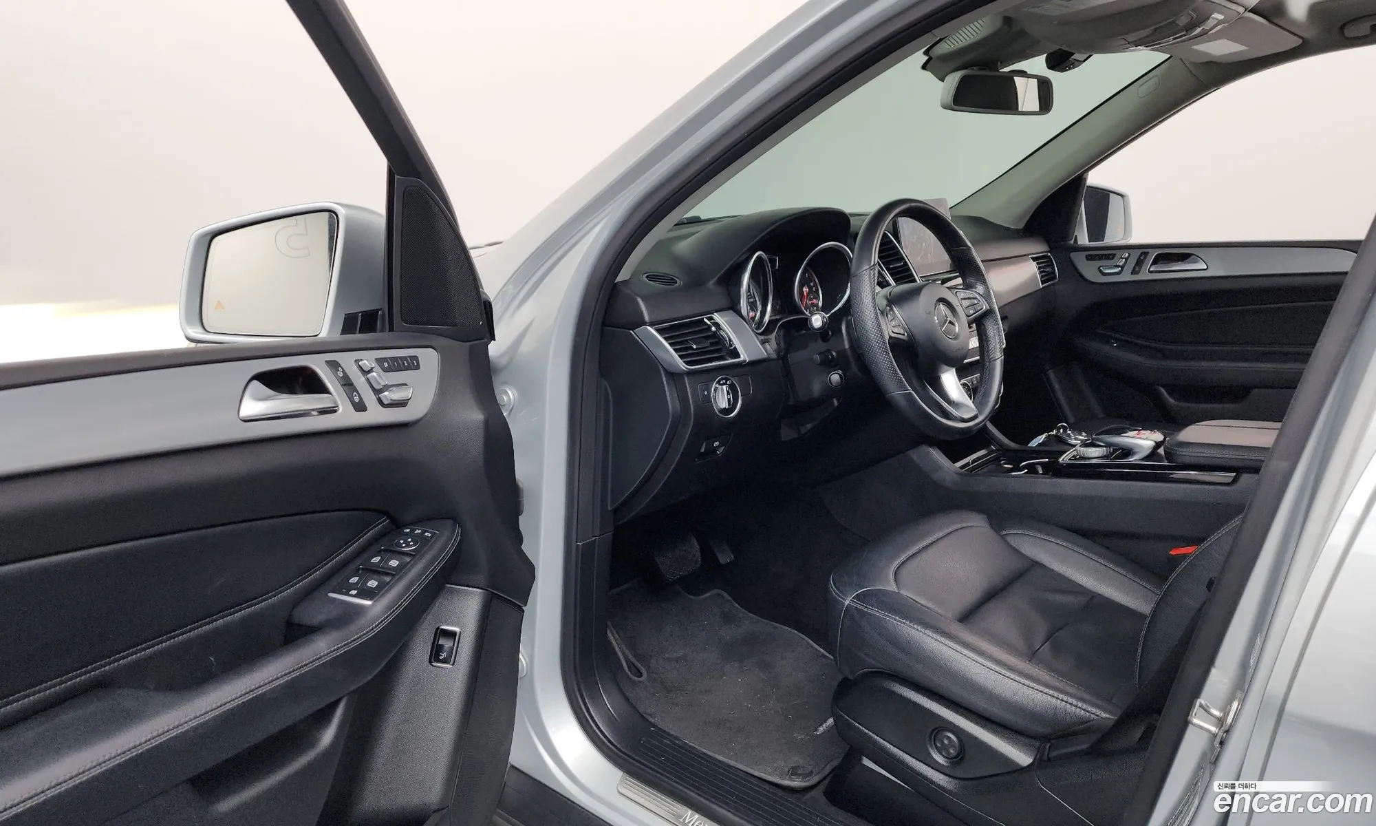 Mercedes-Benz GLE-Class W166 2018 — 11