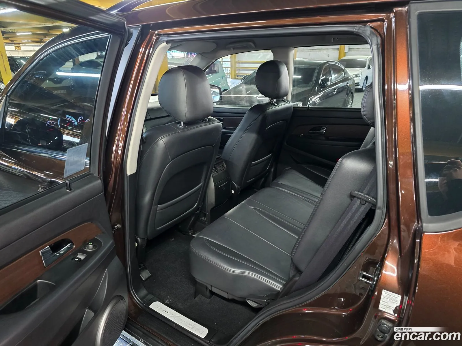 KG Mobility (SsangYong) Rexton W 2014 — 12