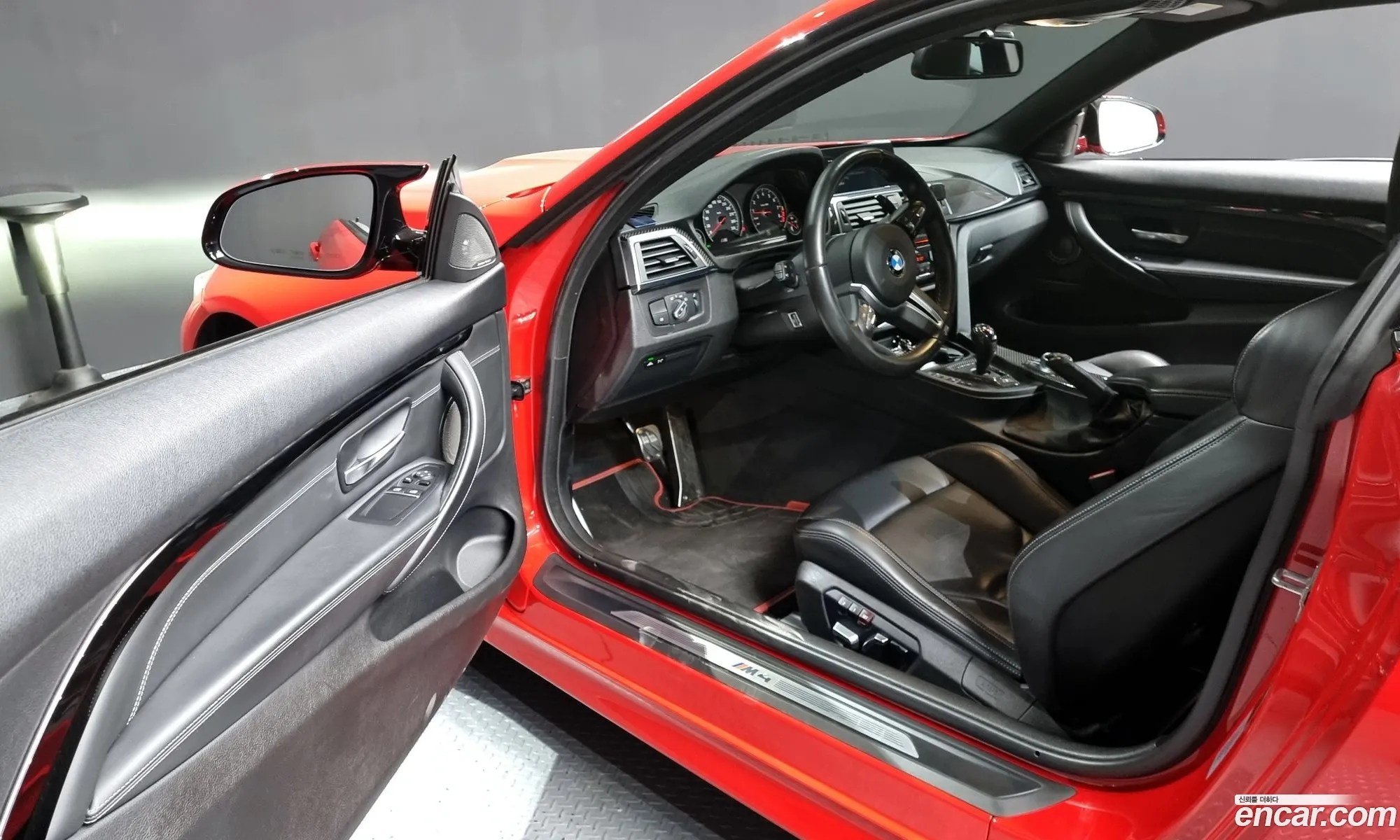 BMW M4 2019 11111111111111111 — 7