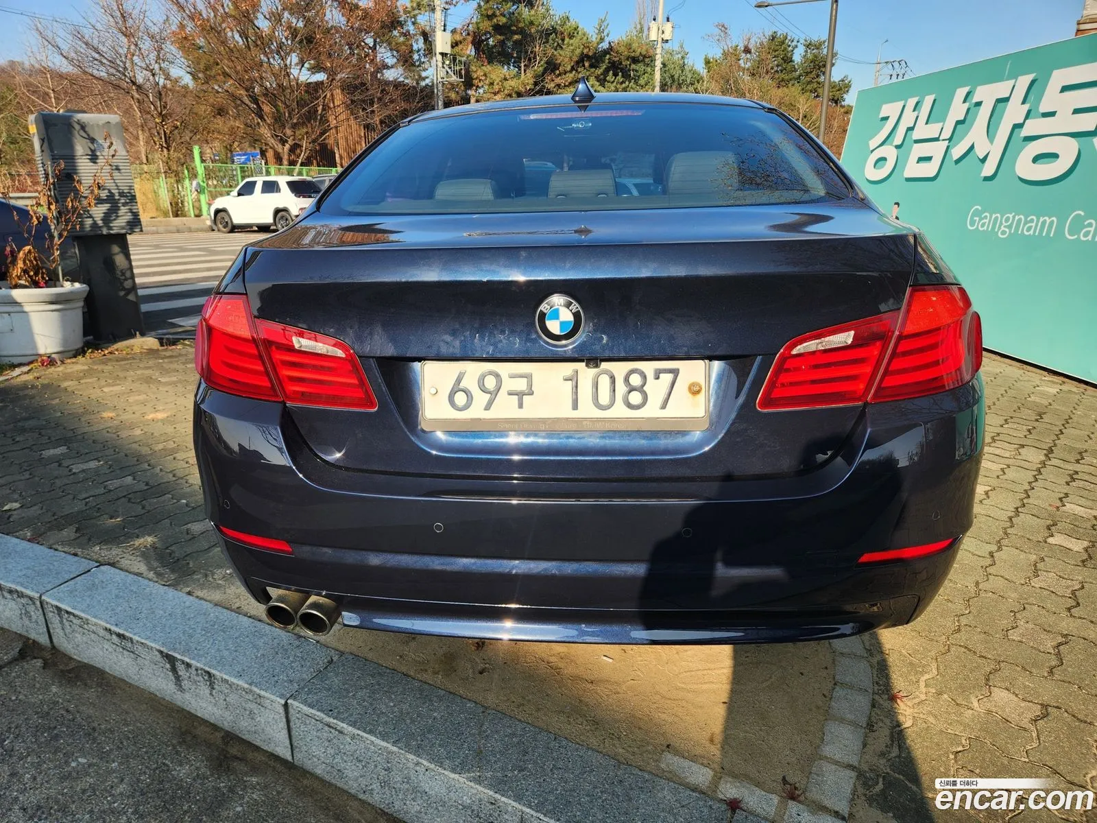 BMW 5 Series 2010 — 14