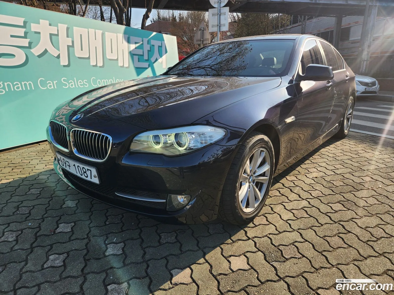 BMW 5 Series 2010 — 16