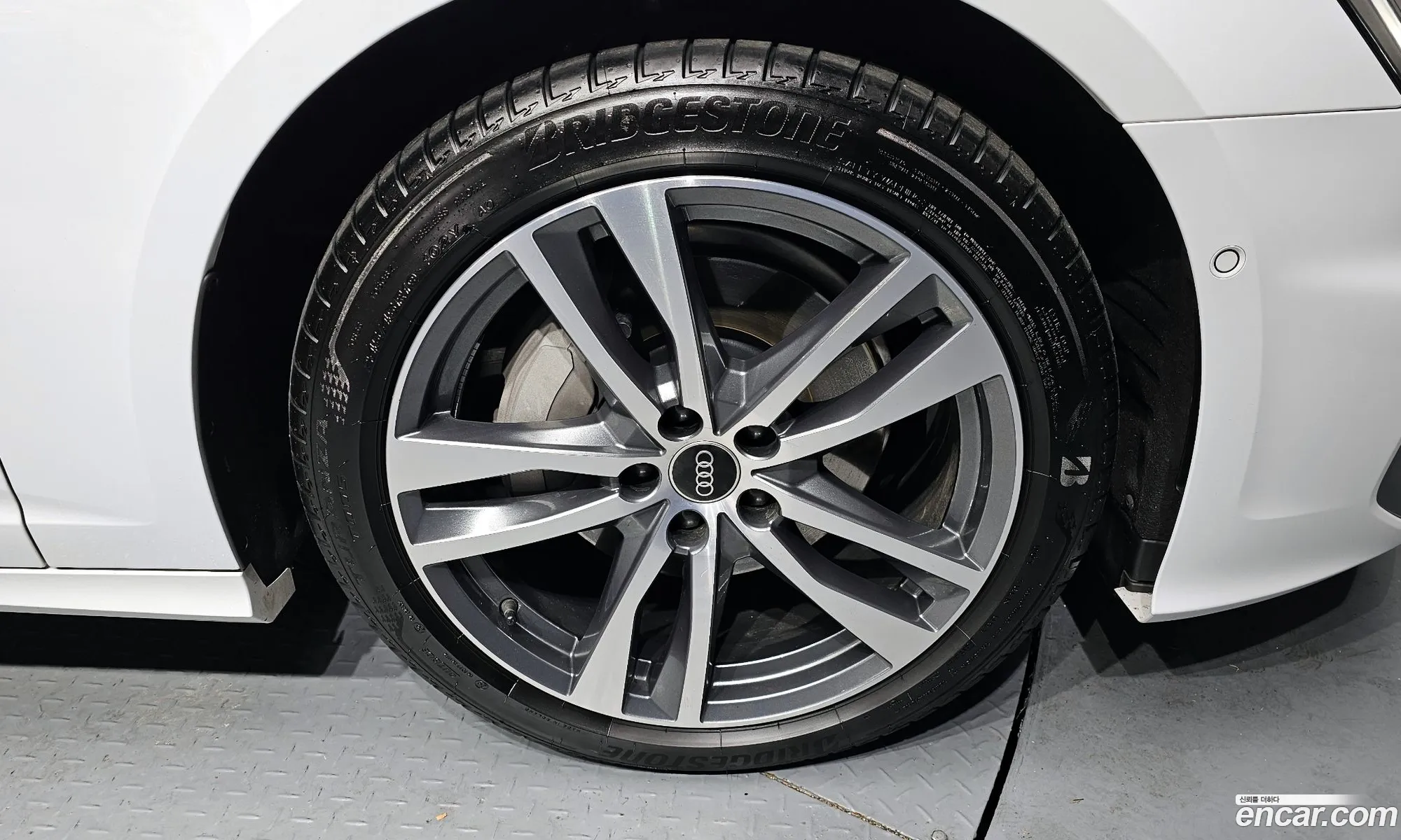 Audi A6 2023 WAUZZZF28PN031100 — 16
