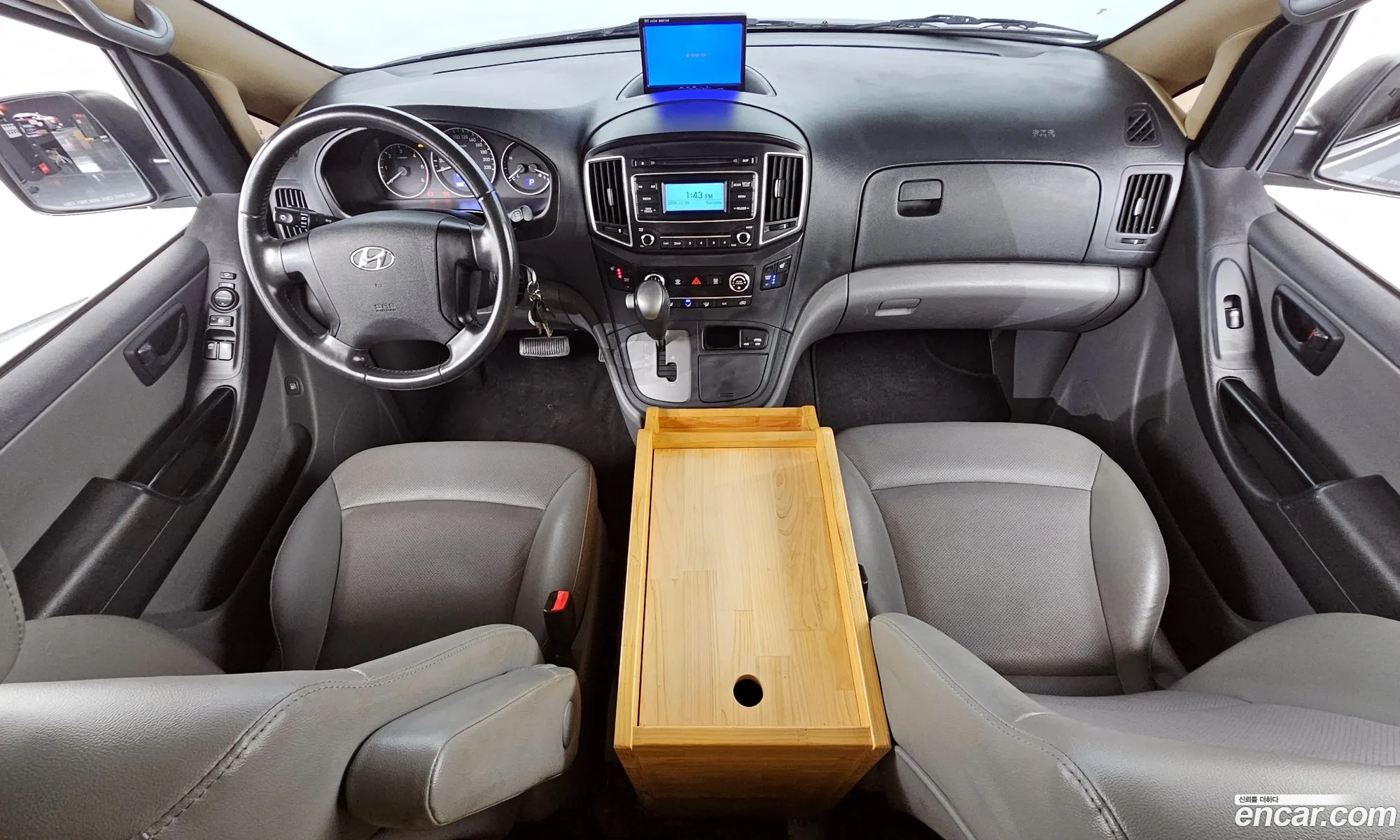 Hyundai Grand Starex 2019 — 19