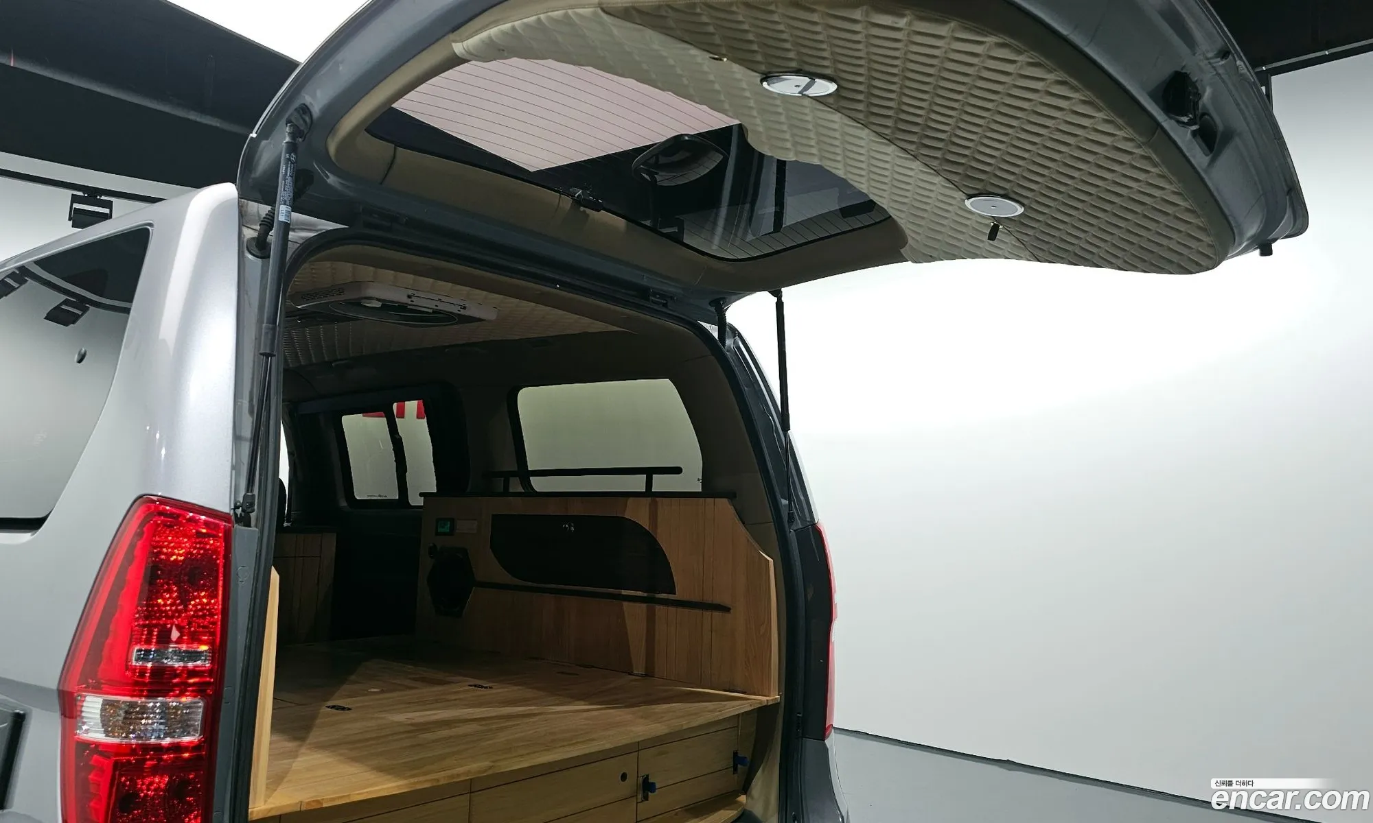 Hyundai Grand Starex 2019 — 2