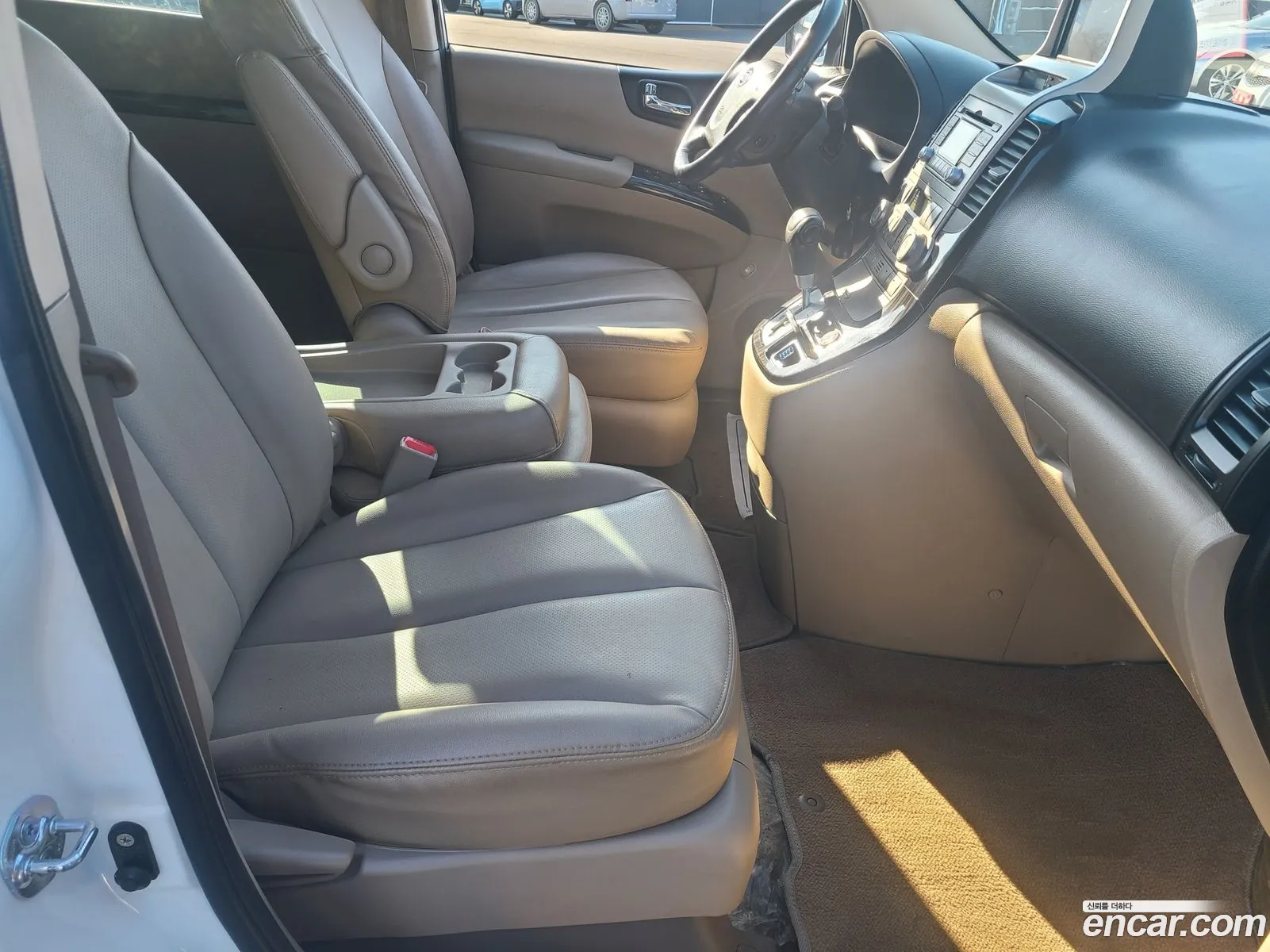 Kia Carnival R 2012 — 20