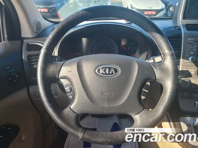 Kia Carnival R 2012 — 19