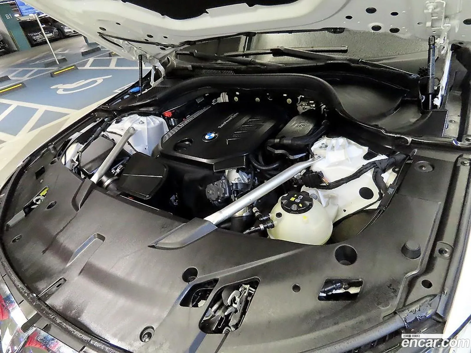 BMW 6 Series GT 2023 — 8