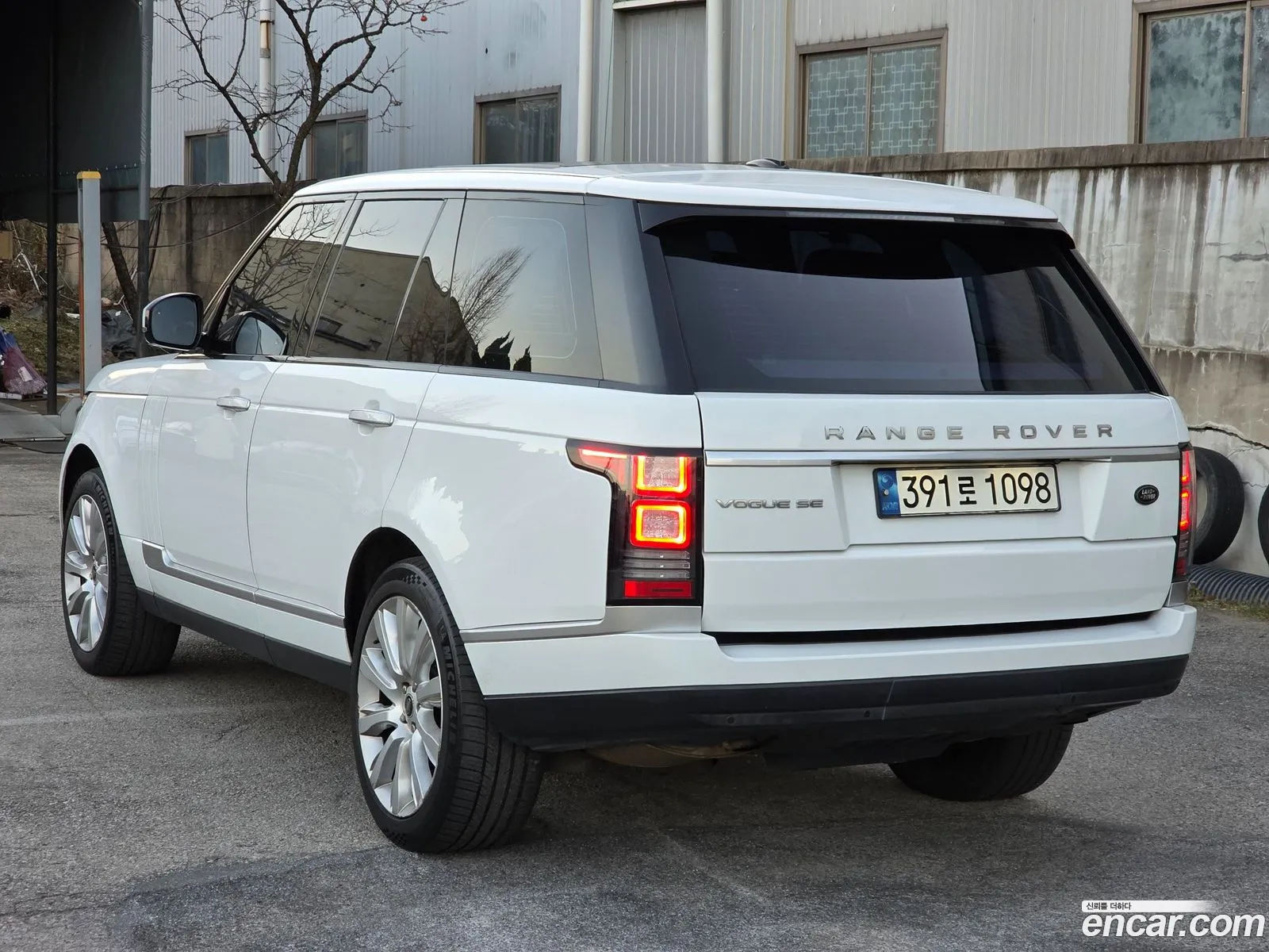 Land Rover Range Rover 2013 — 12