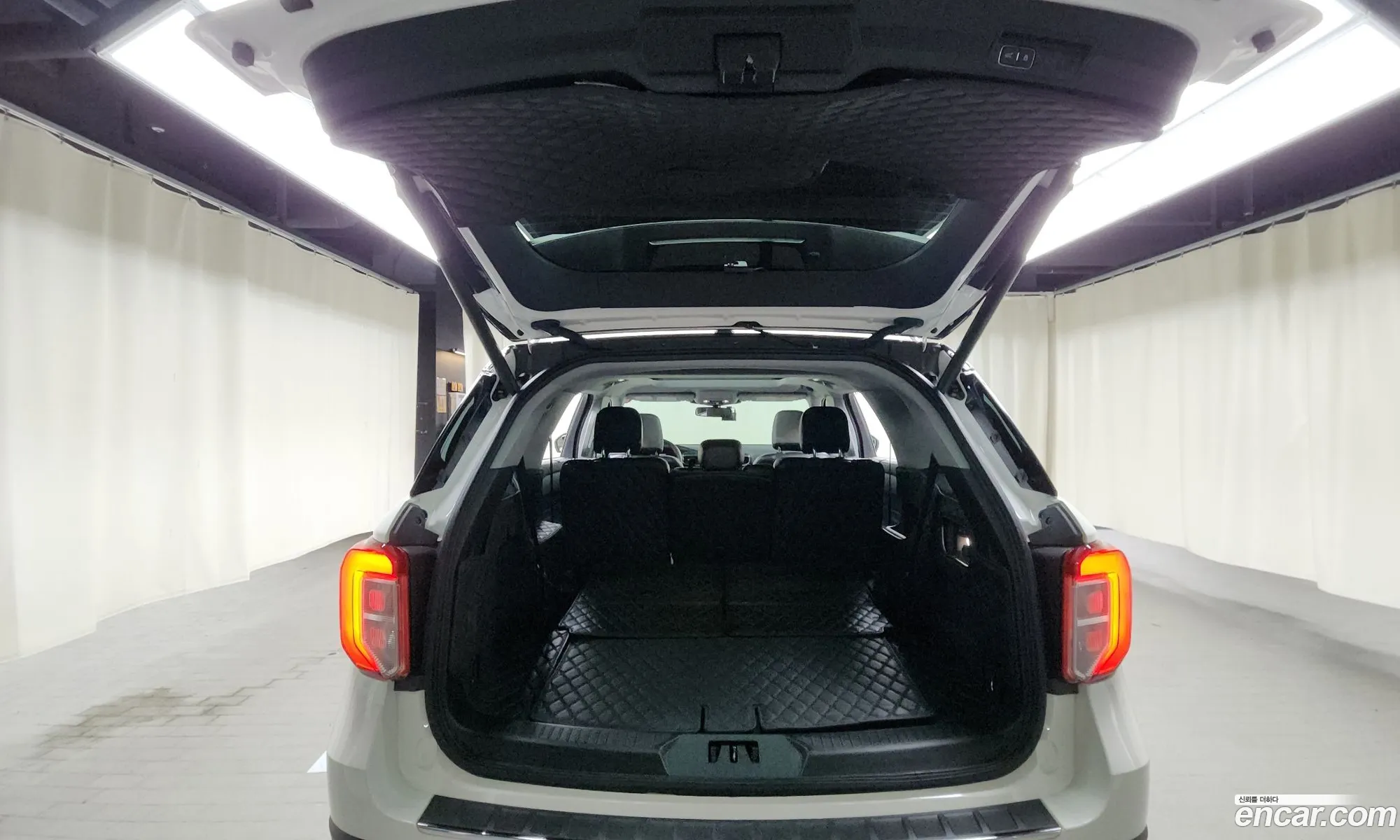 Ford Explorer 6th Gen 2020 1FMSK8FH3LGC38589 — 9