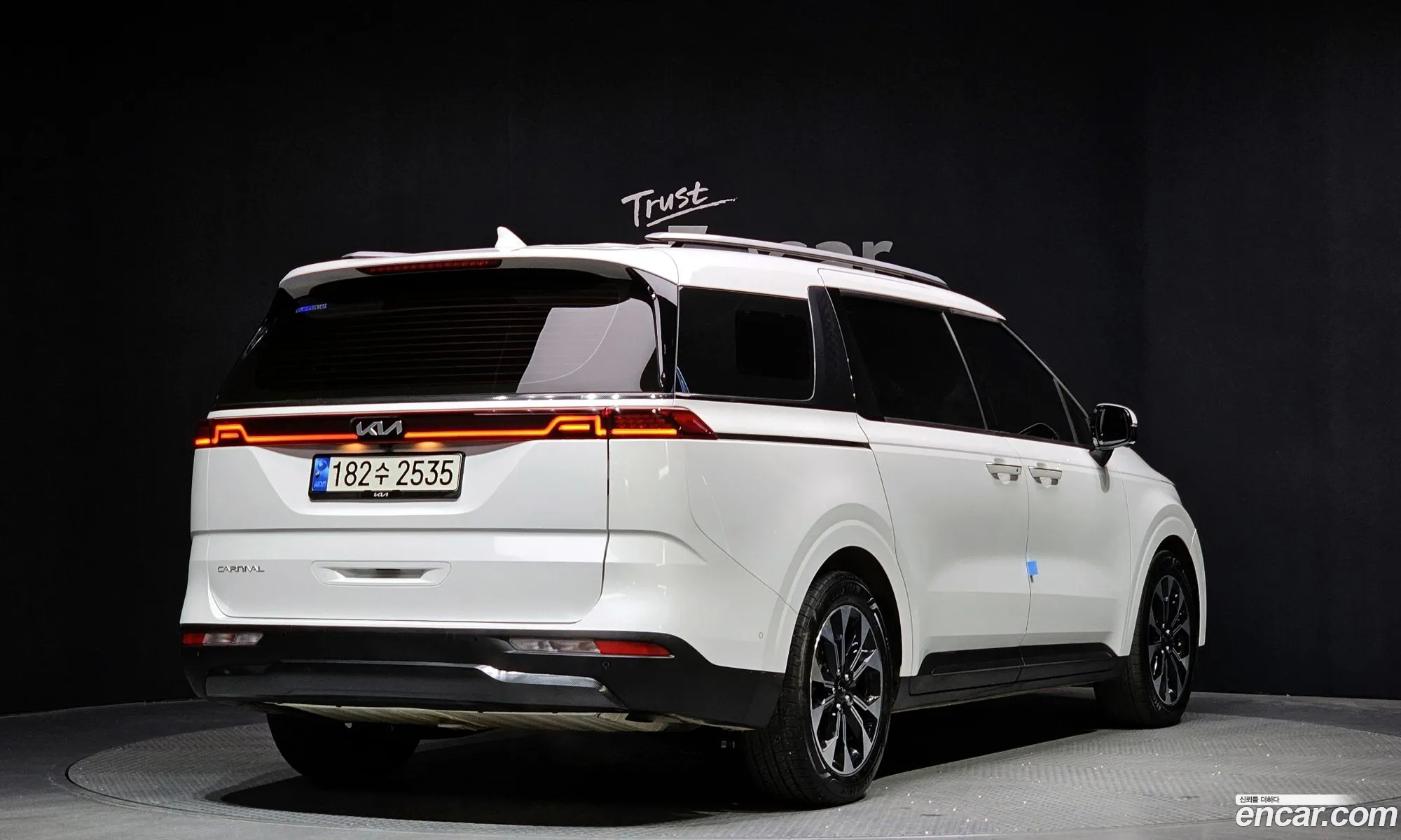 Kia Carnival 2022 — 10
