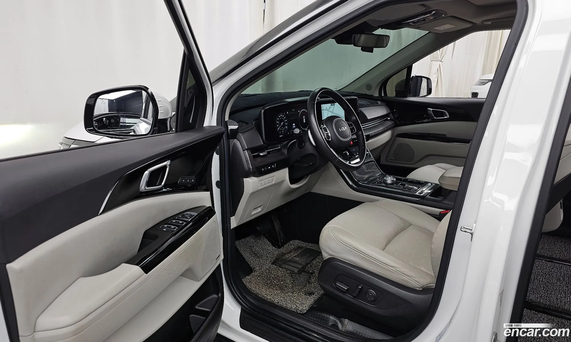 Kia Carnival 2022 — 16