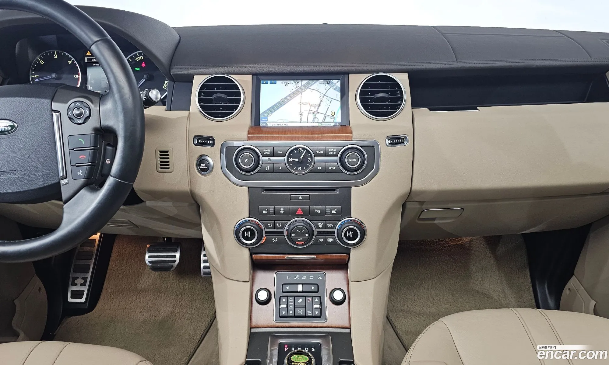 Land Rover Discovery 4 2016 — 2