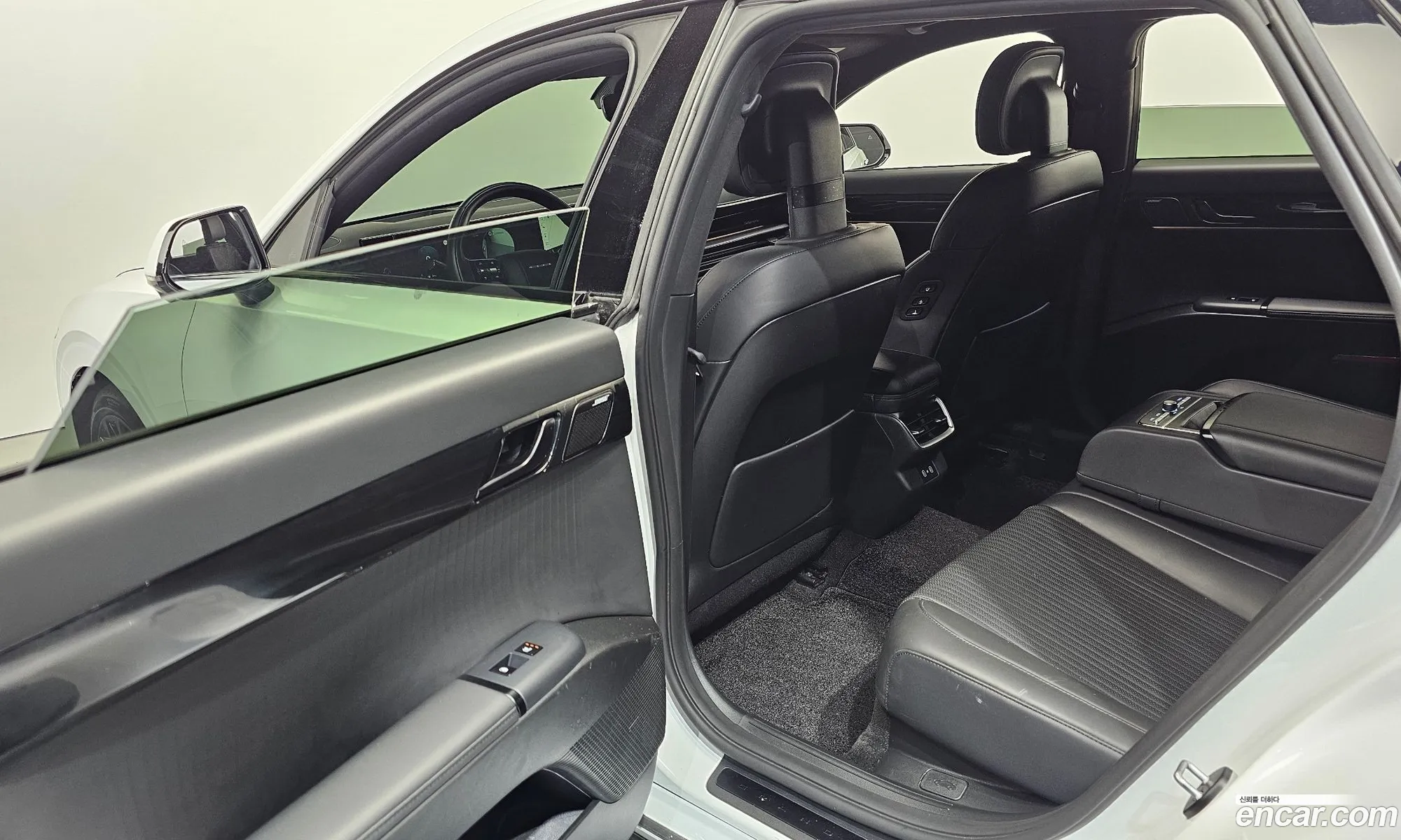Hyundai Grandeur 2023 — 18