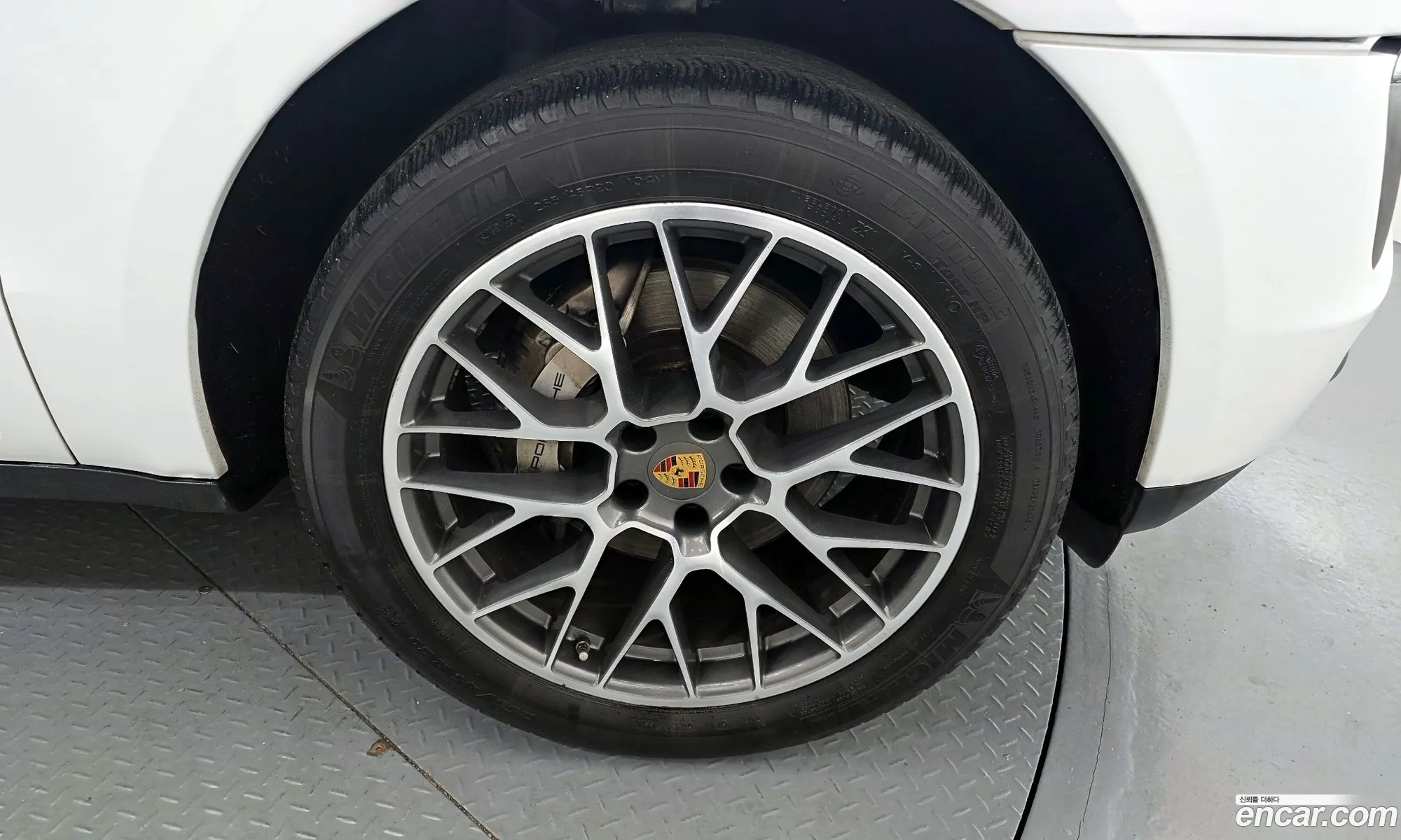 Porsche Macan 2015 WP1AD2952FLB81174 — 19