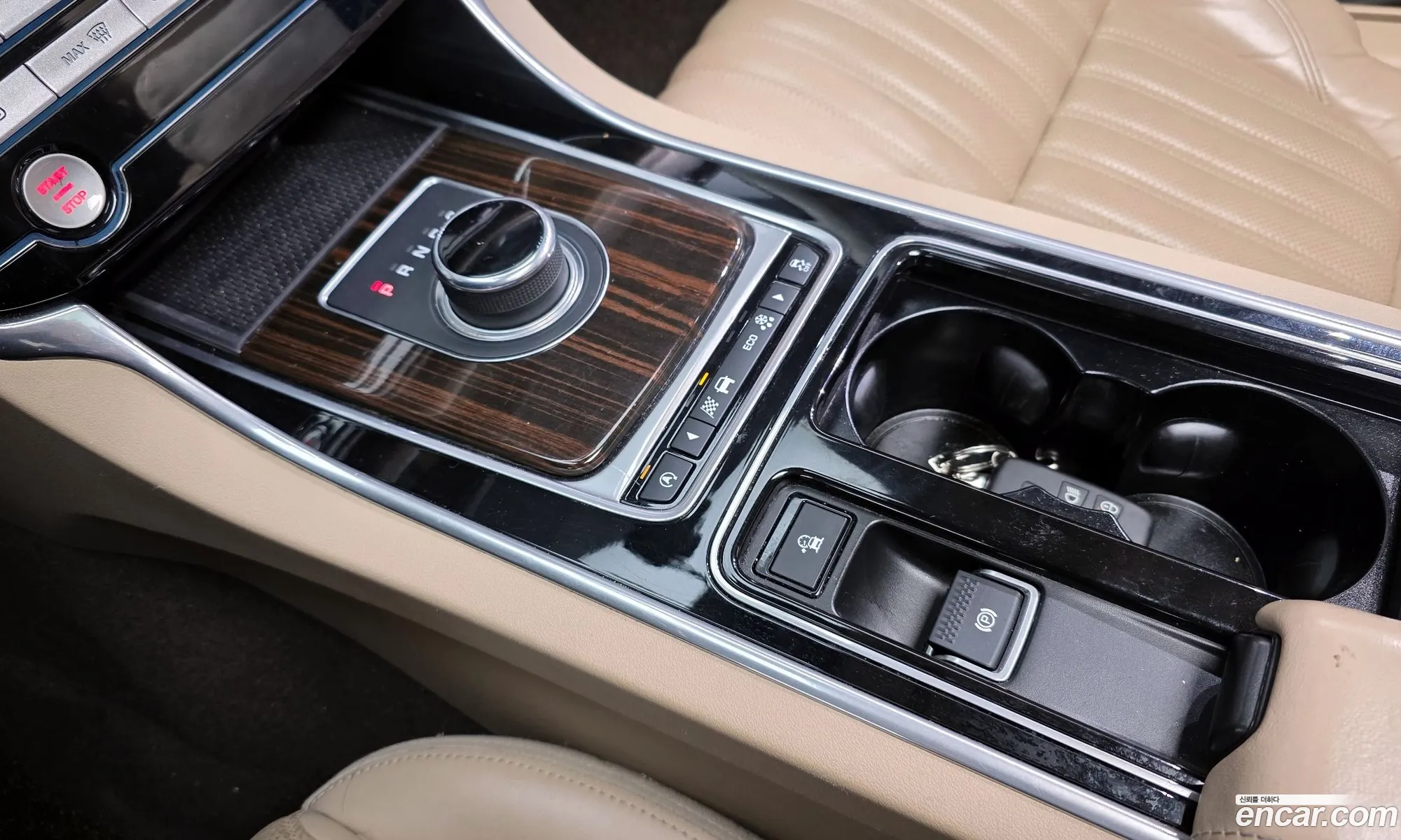 Jaguar XF 2016 SAJBB4BN2HCY32227 — 3