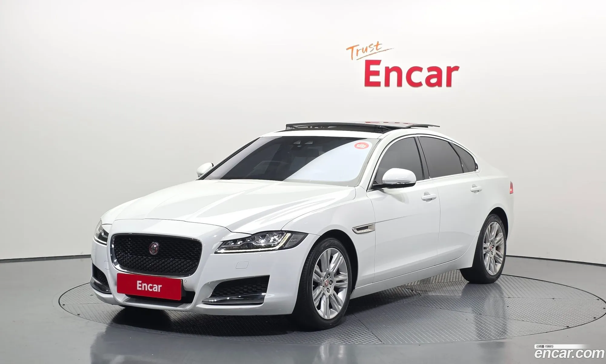 Jaguar XF 2016 SAJBB4BN2HCY32227 — 18
