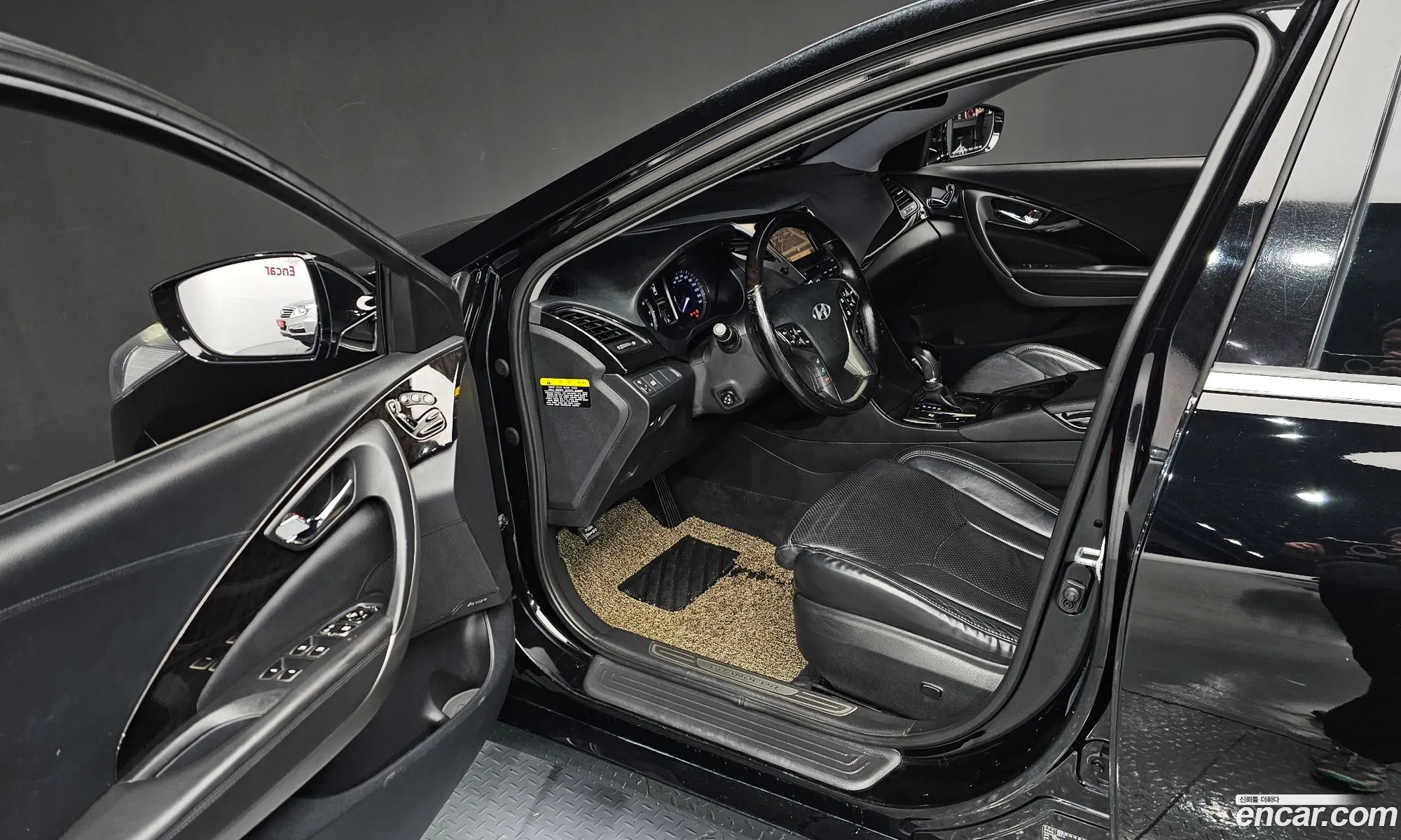 Hyundai Grandeur HG 2013 — 12