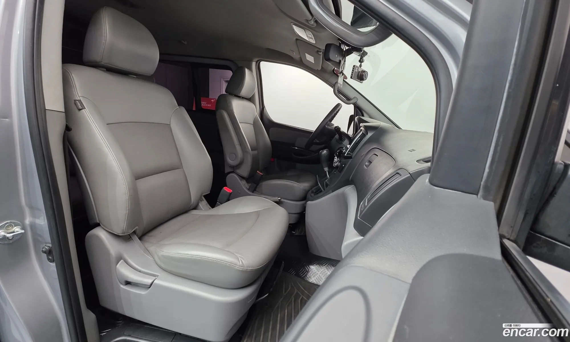 Hyundai Grand Starex 2016 — 20