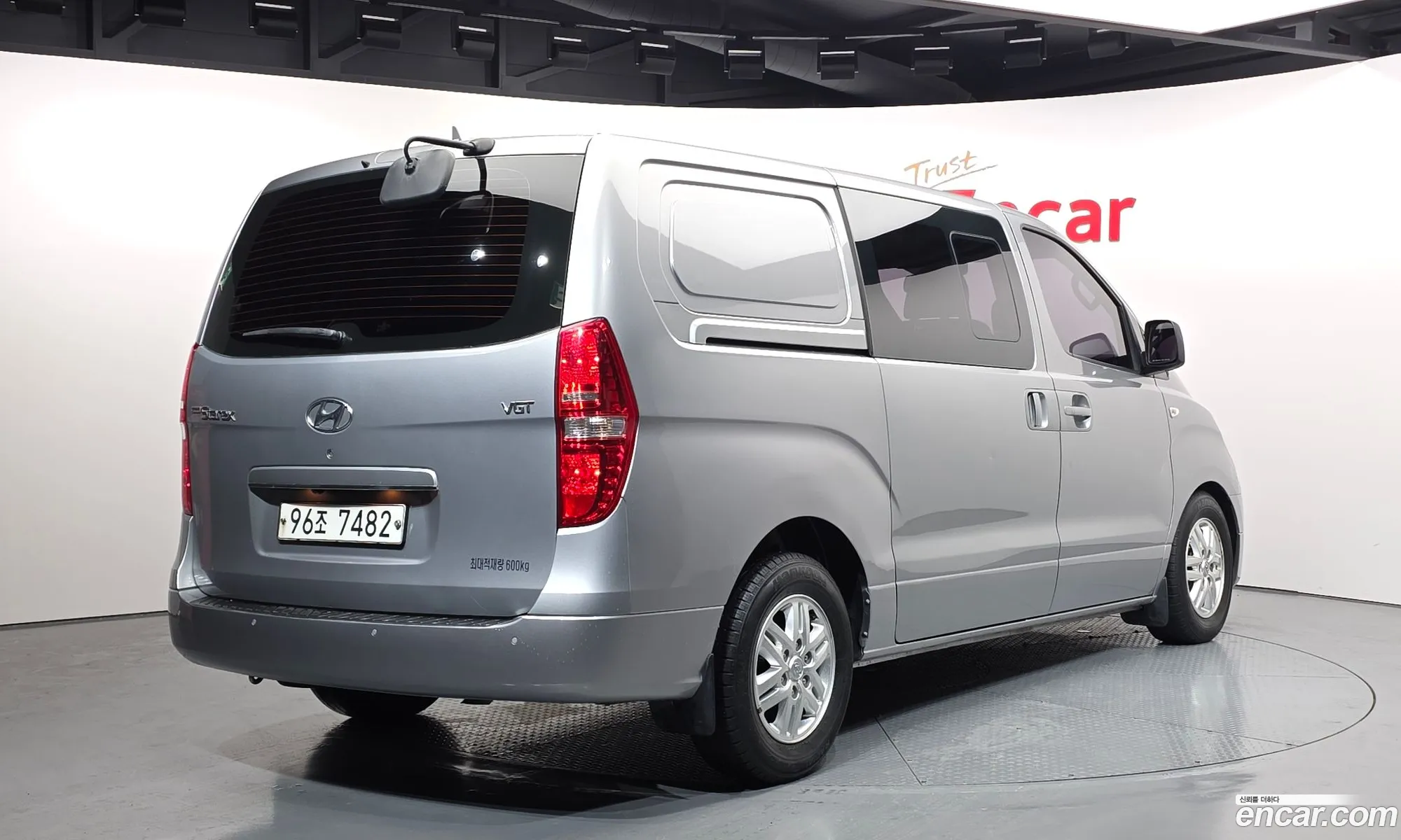 Hyundai Grand Starex 2016 — 17