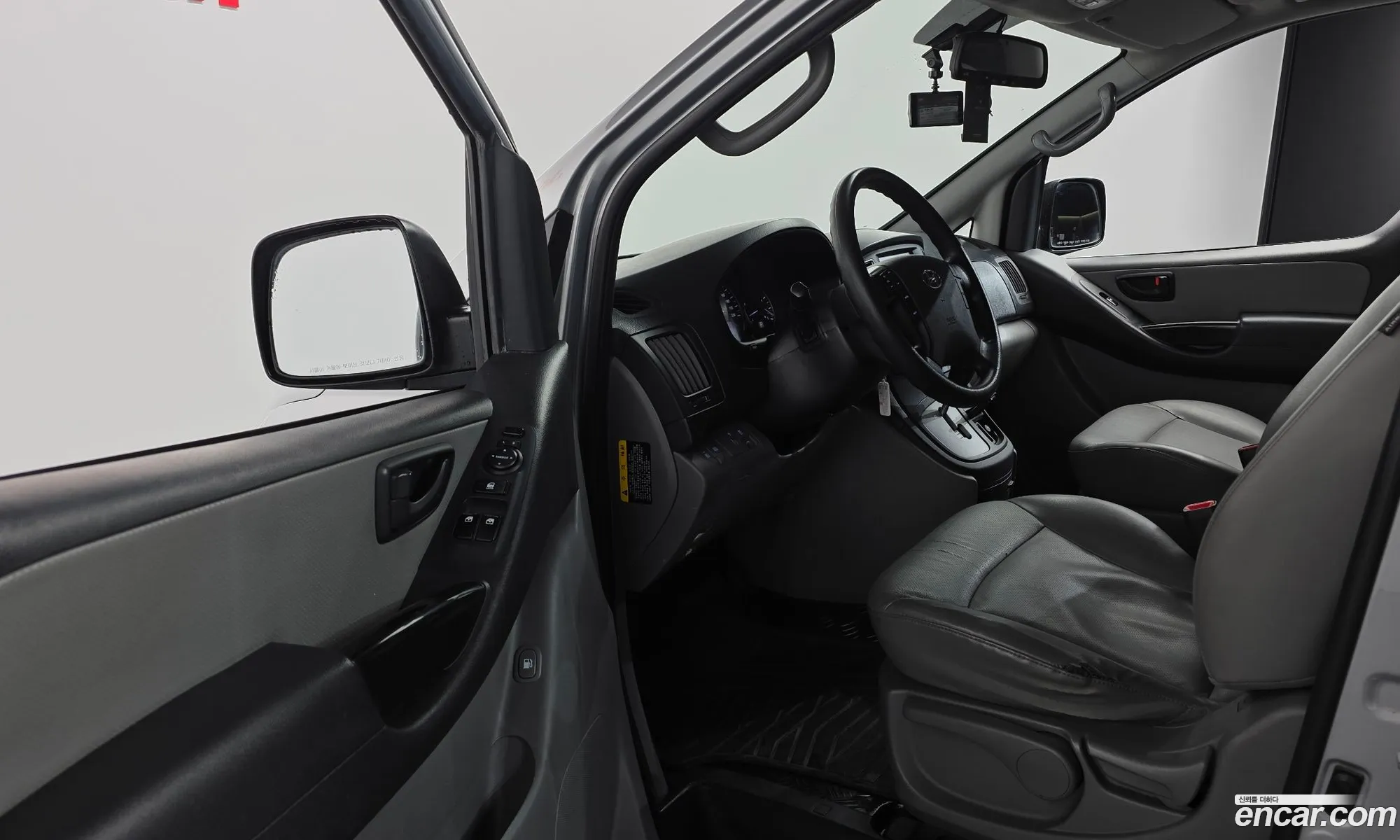 Hyundai Grand Starex 2016 — 16