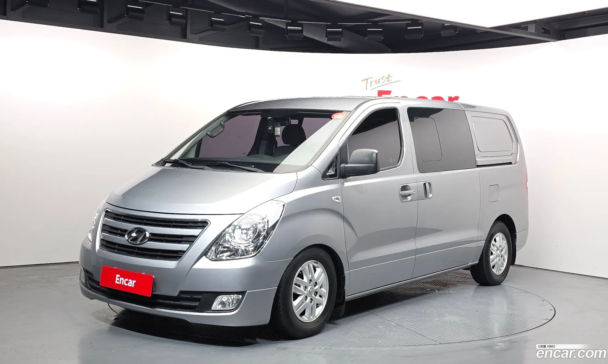 Hyundai Grand Starex 2016 — 12
