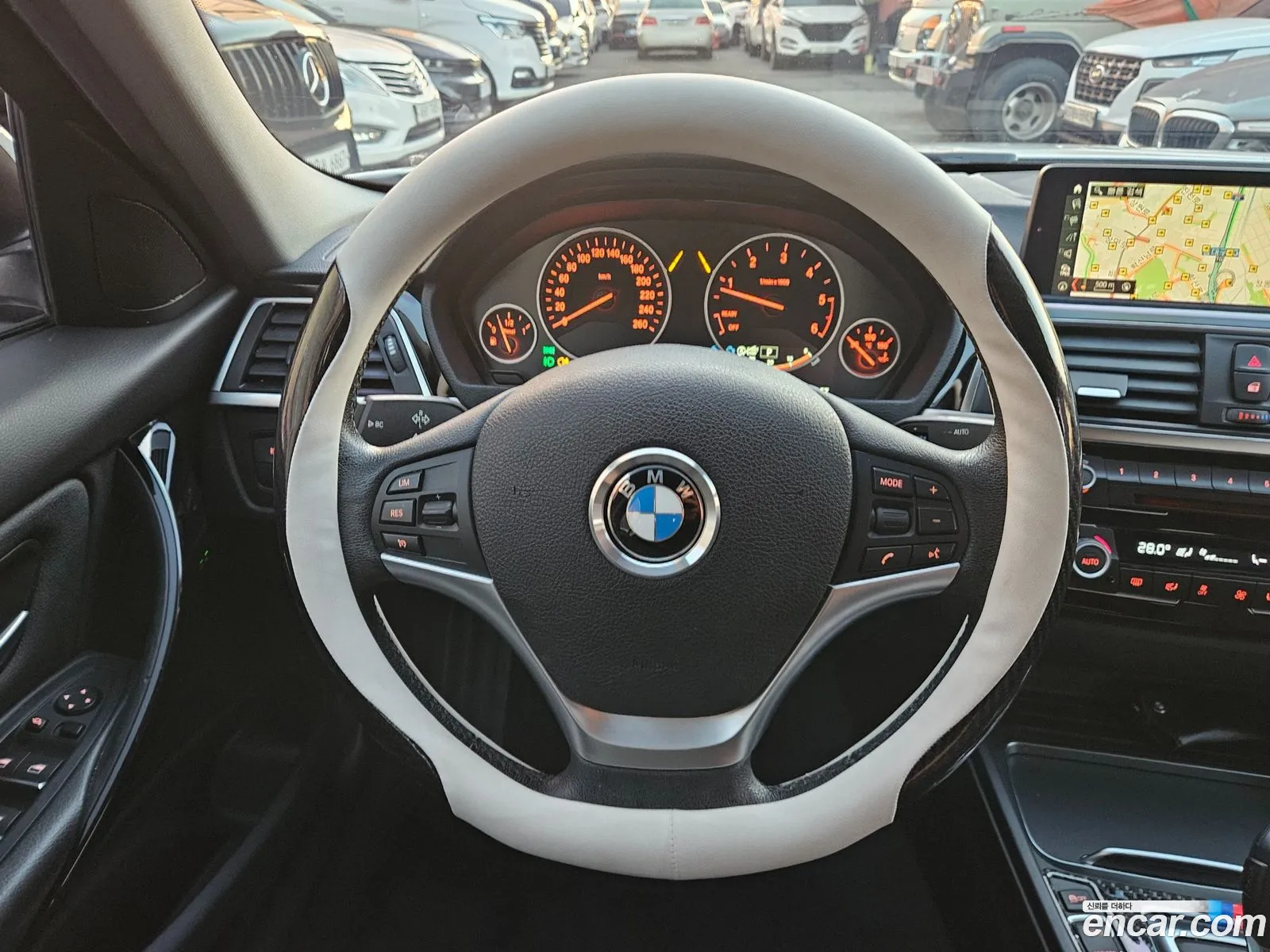 BMW 3 Series 2018 — 12